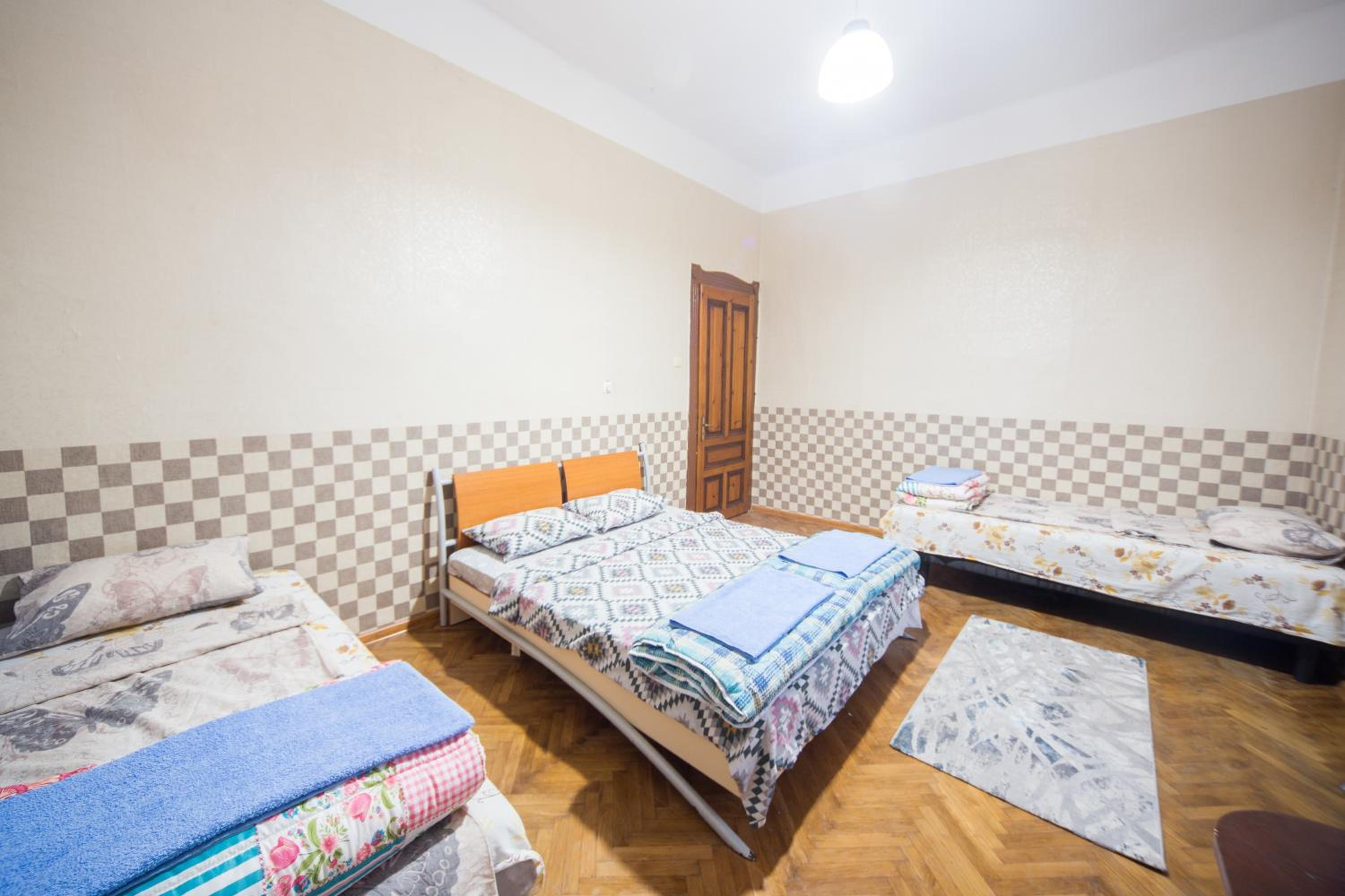 The Square - Old Flat with 2 bedrooms, 1st fl