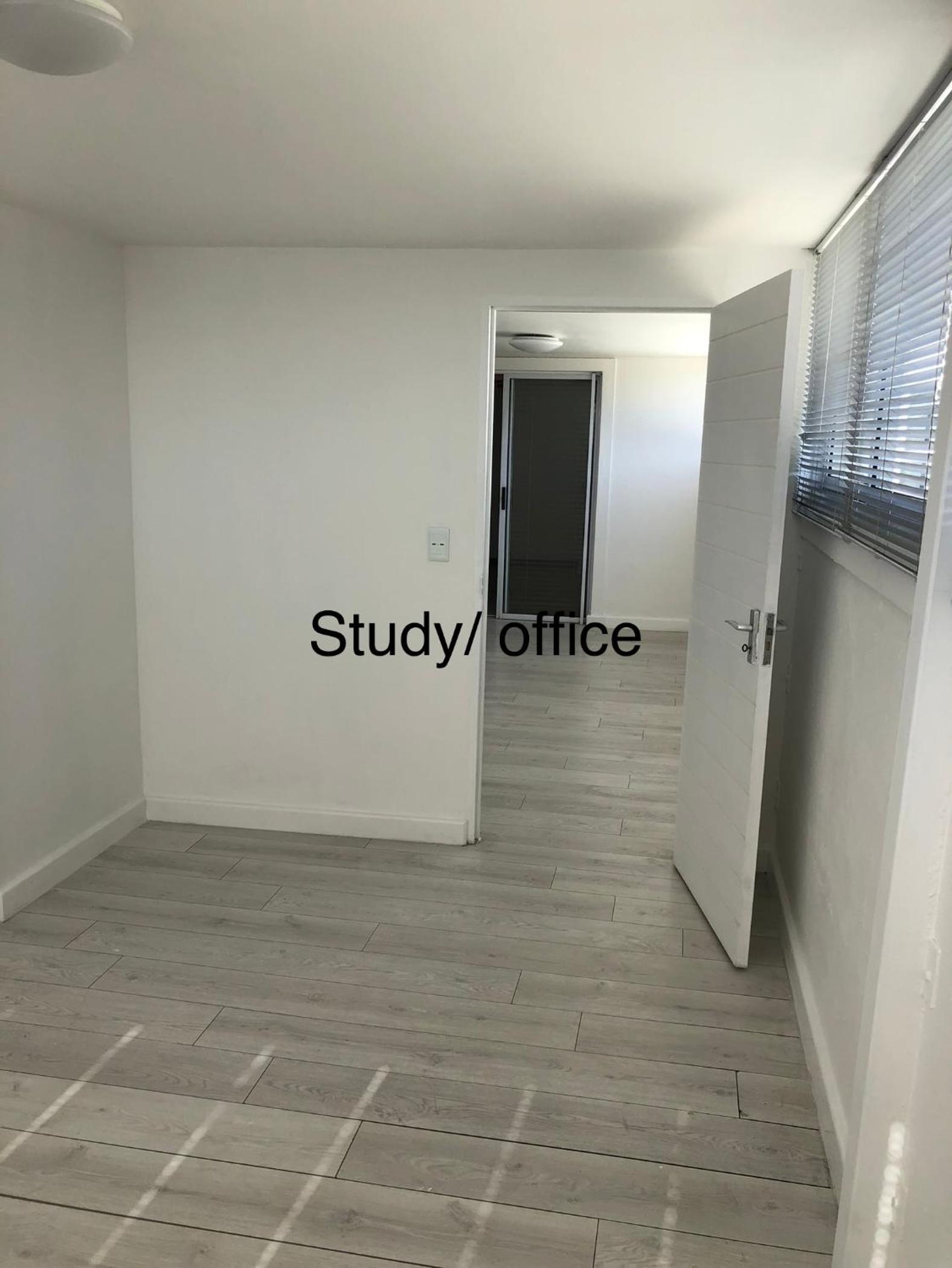 Executive Home Milnerton Ridge