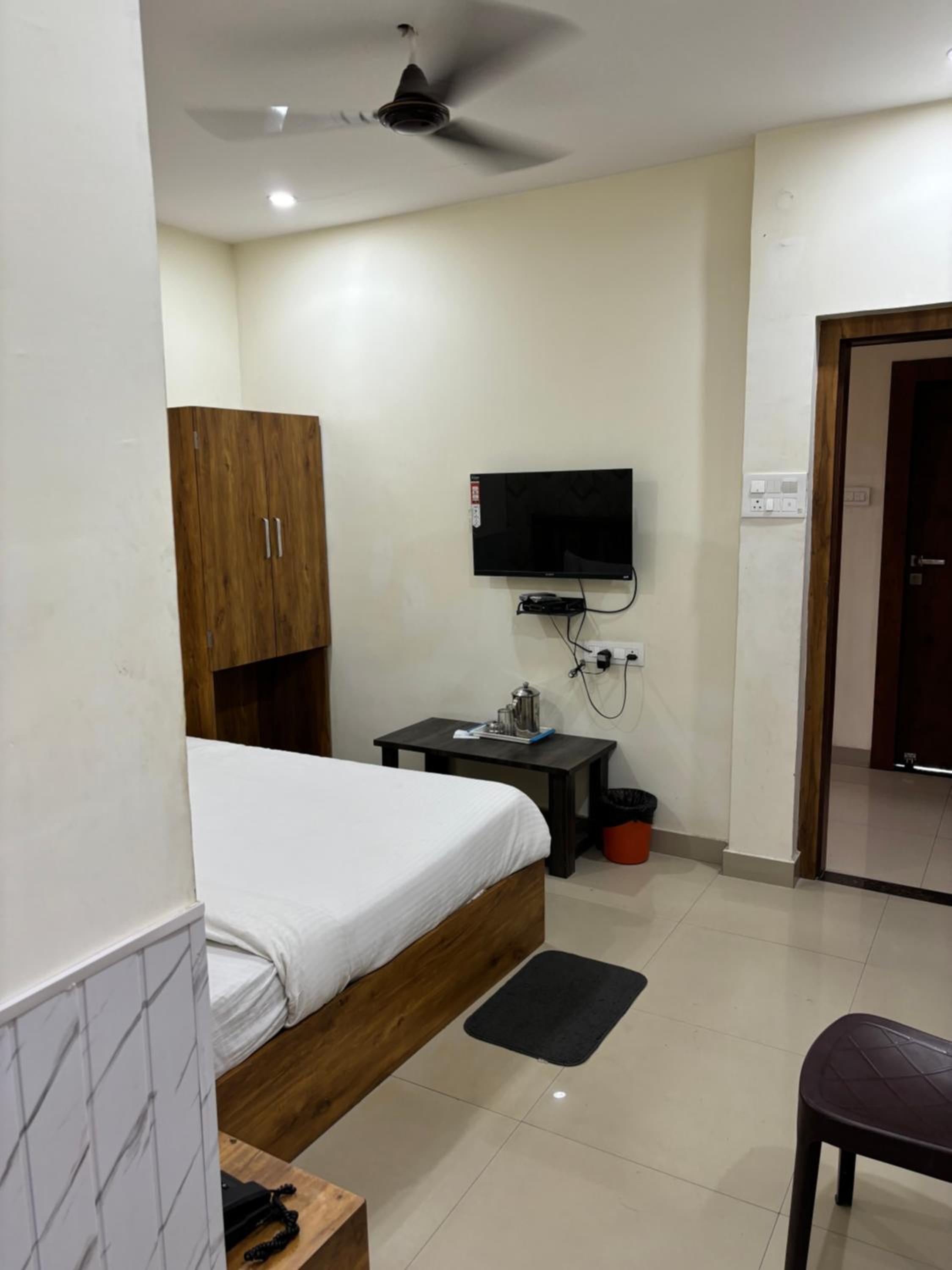 Hotel ARRAJ, Raipur