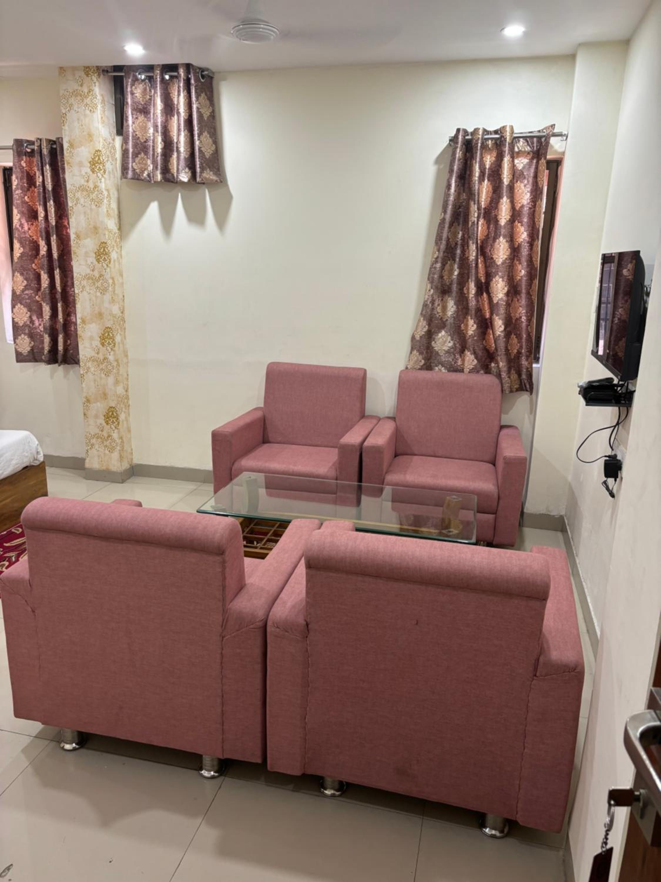 Hotel ARRAJ, Raipur