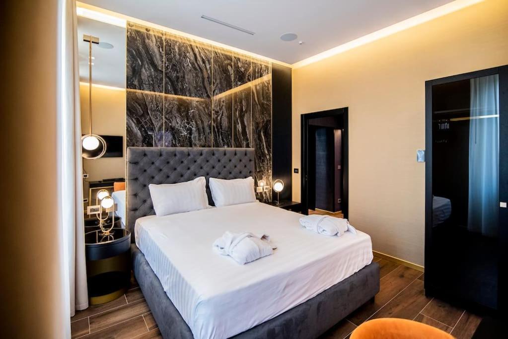 Luxury Rhome Via della Croce