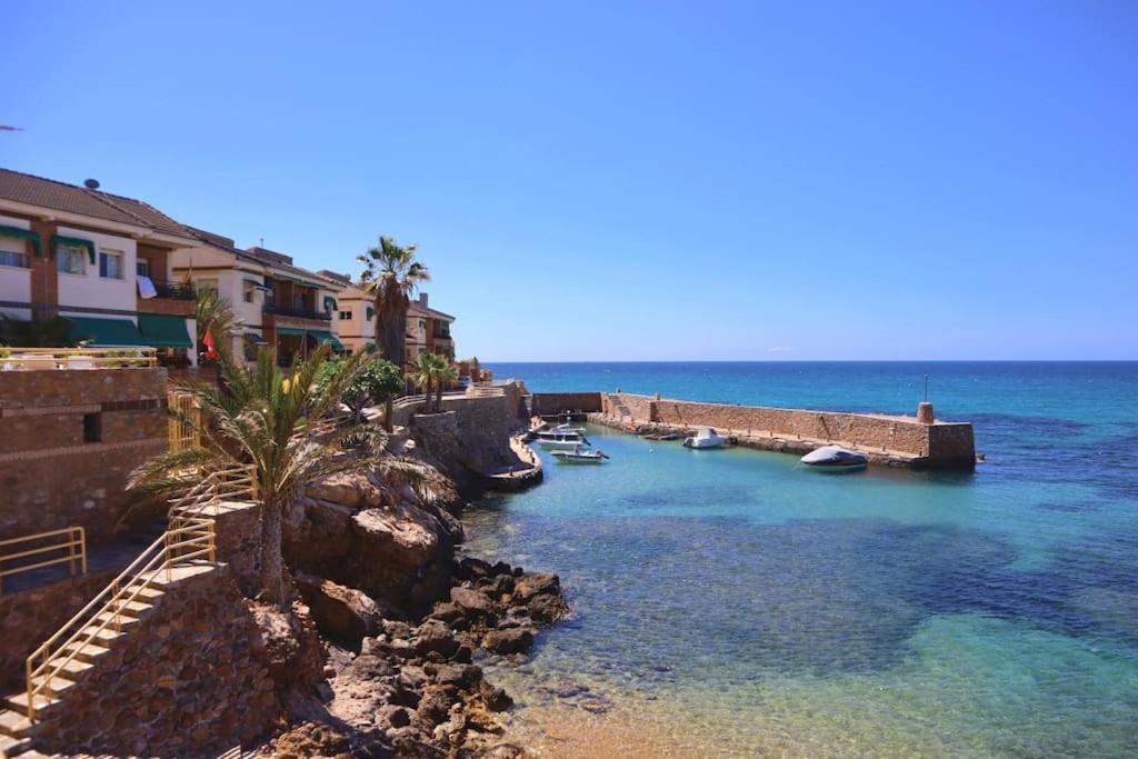 Grande corner villa in Isla Plana by the sea view 5