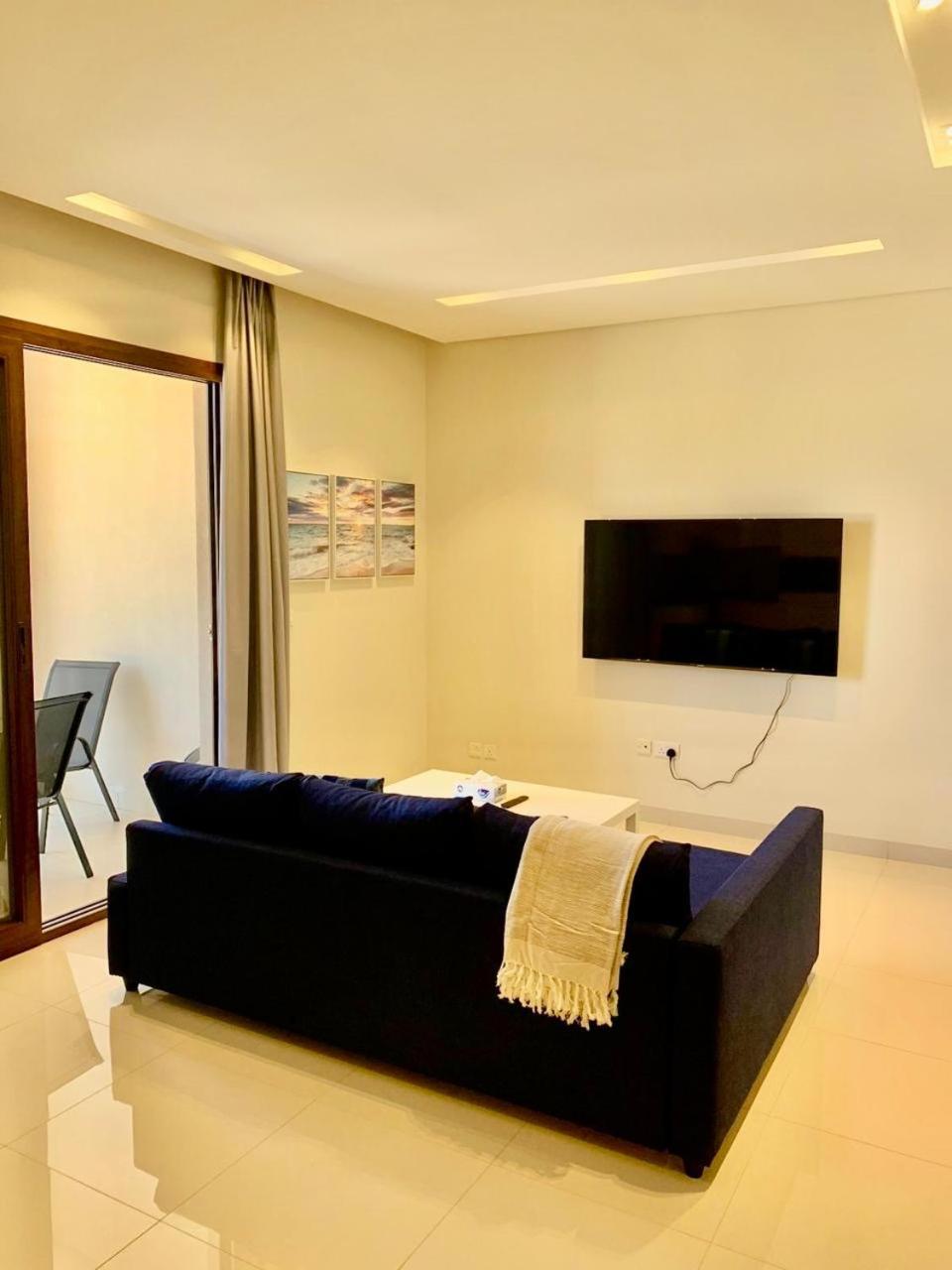 Lake View Luxury Suite, Hawana Resort view 4