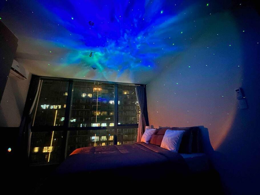 1-bedroom Glass View Suite beside Grand Hyatt BGC view 2