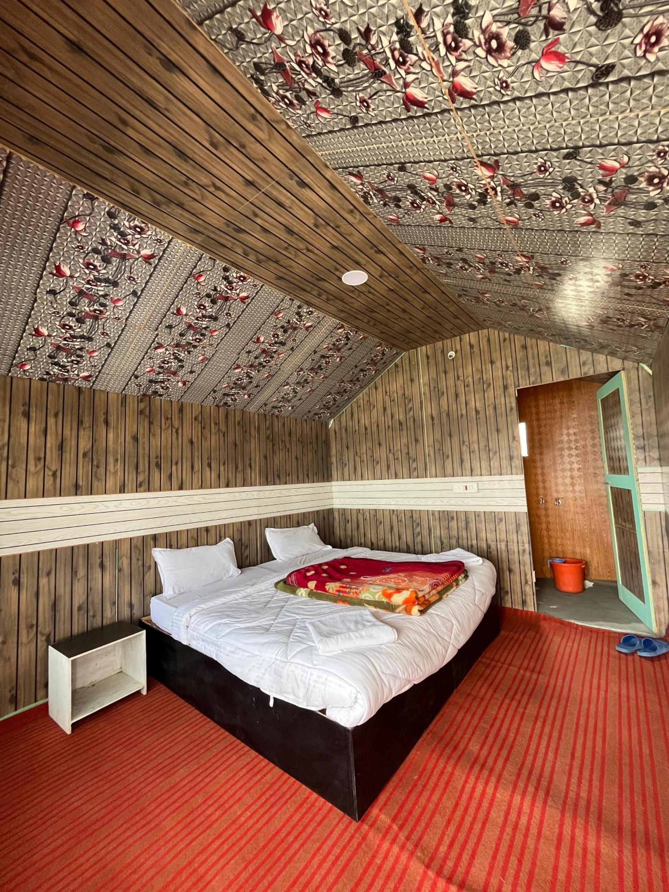 Padma Cottage Pangong view 2