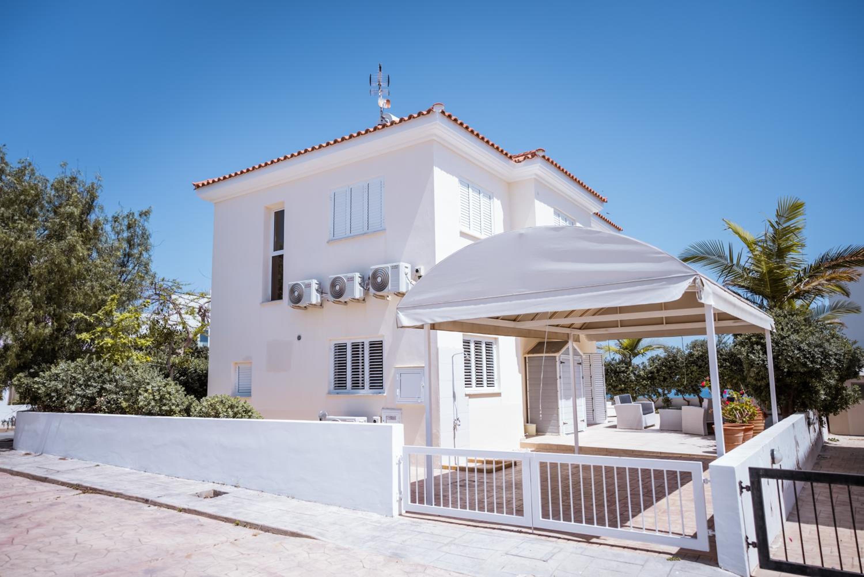 Elli Seaside Villa