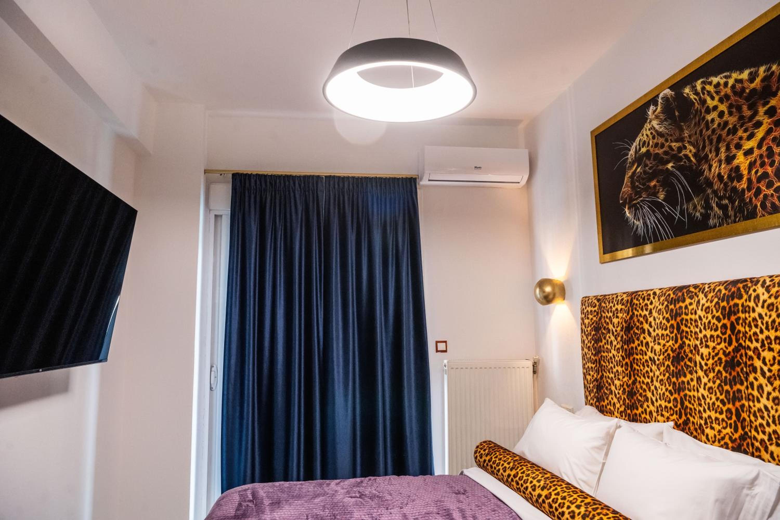 LUXURY SUITES - free parking