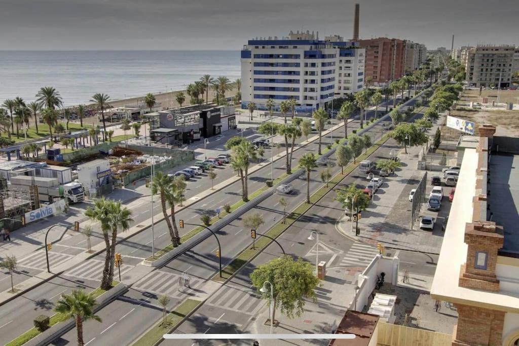 2º Línea de playa con piscina & parking