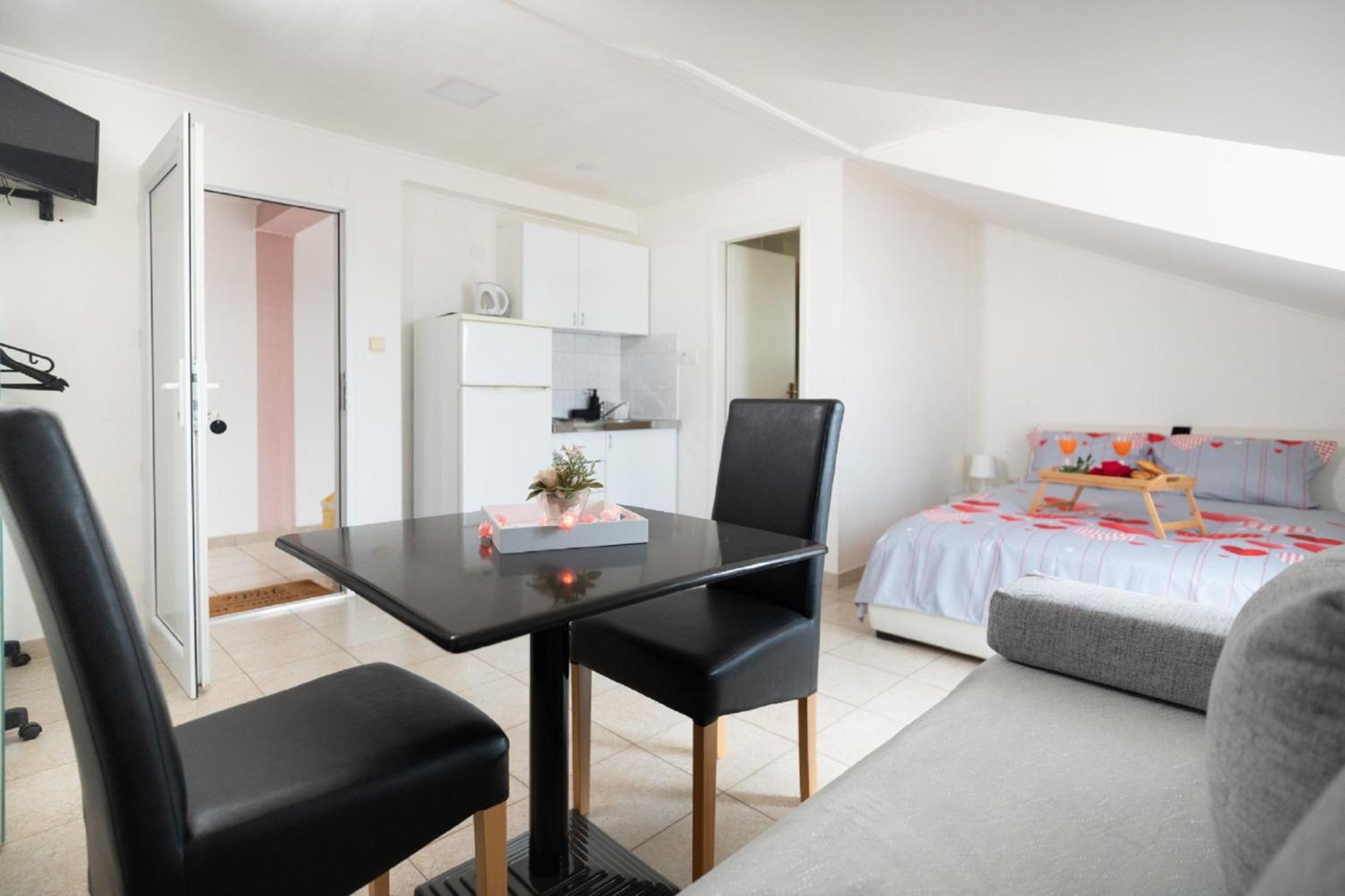 Apartments Milic