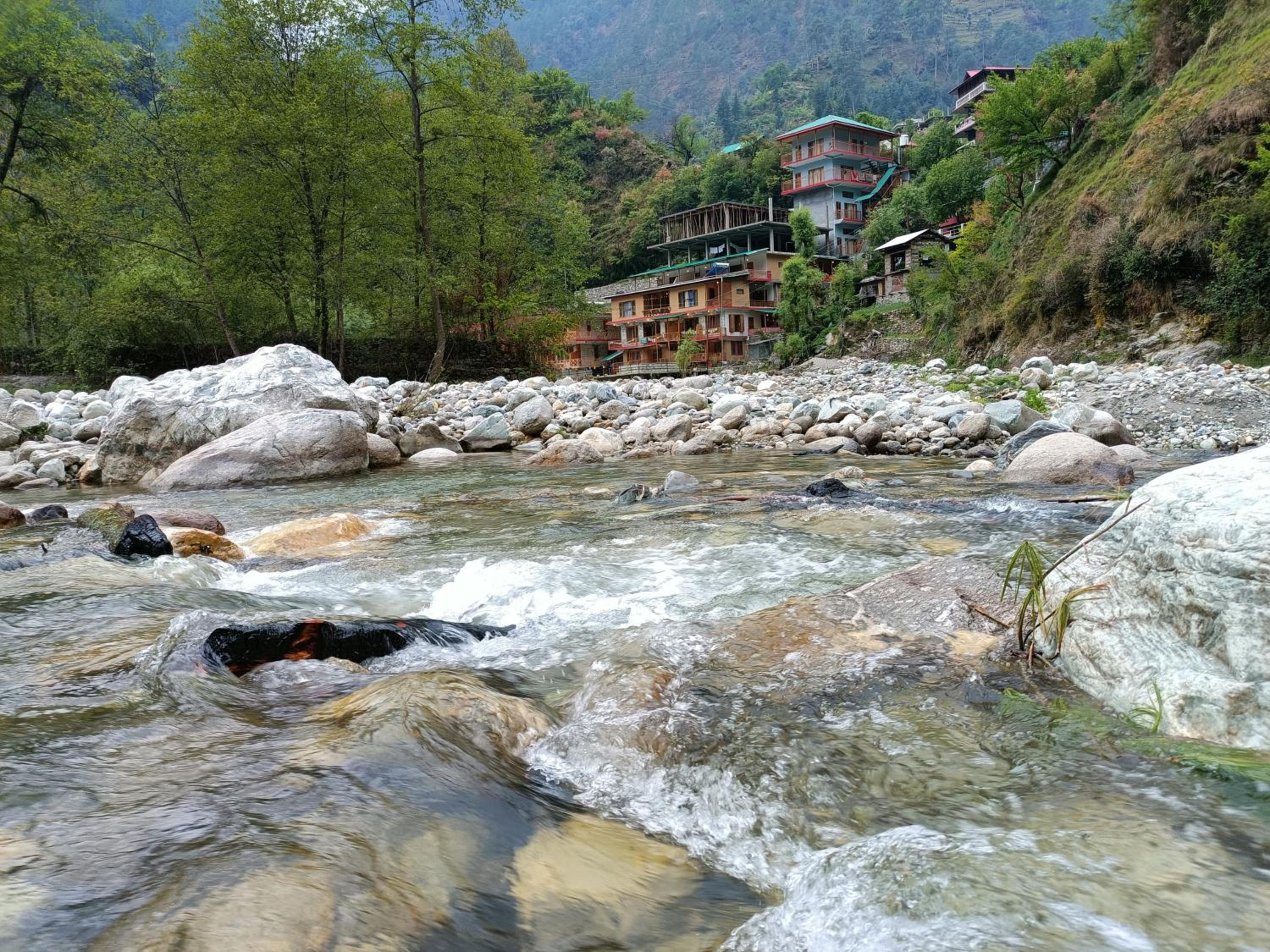 Sharda Resort-Tirthan Valley view 4