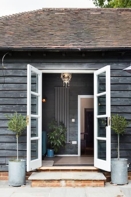Sissinghurst Stables A comfortable country home in the Garden of England and just one hour from London