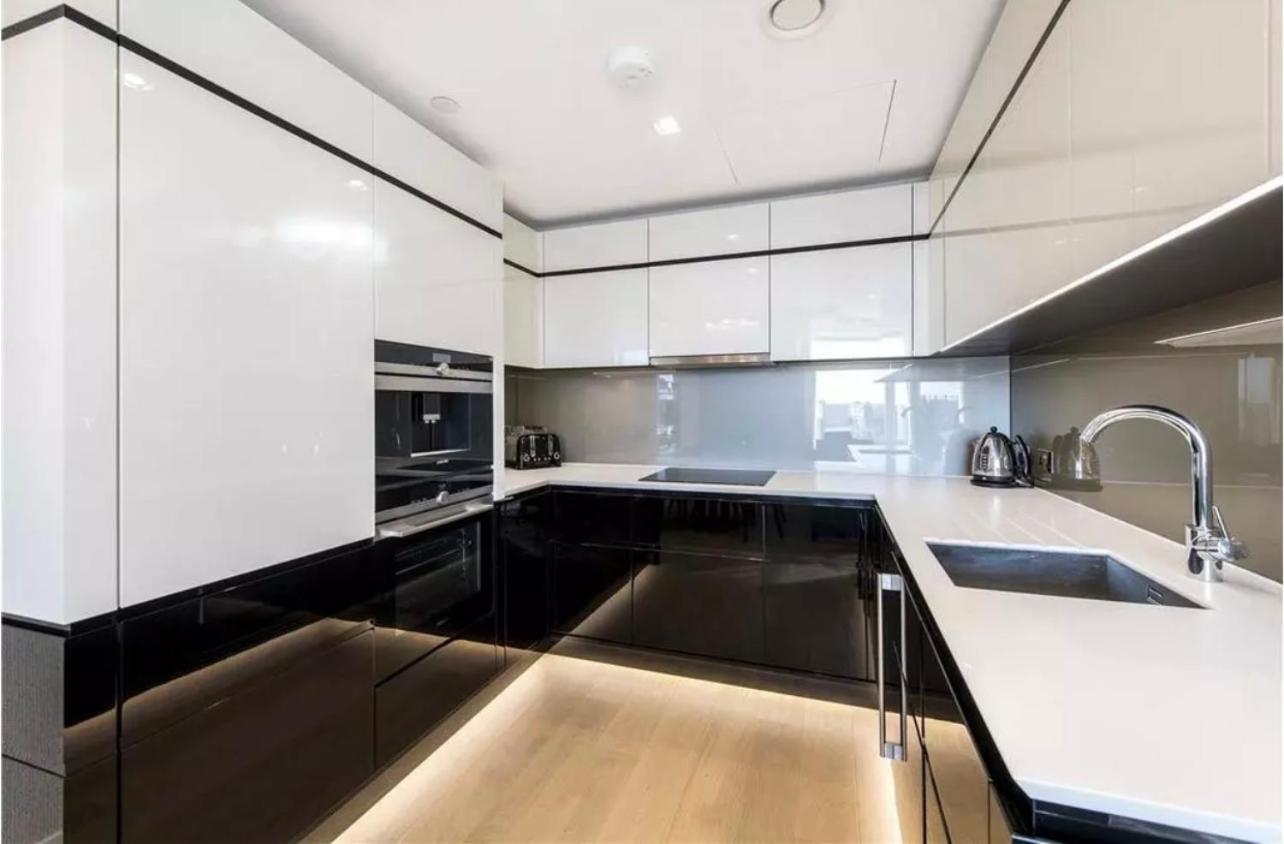 Luxury Apartment Riverside