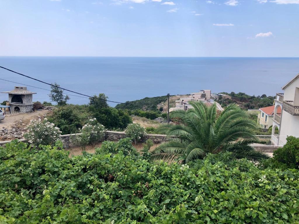 Vacation home in Budva near the beach photo 4