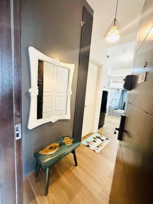 Loft-Style Condo @ Avida Towers with Wifi view 4