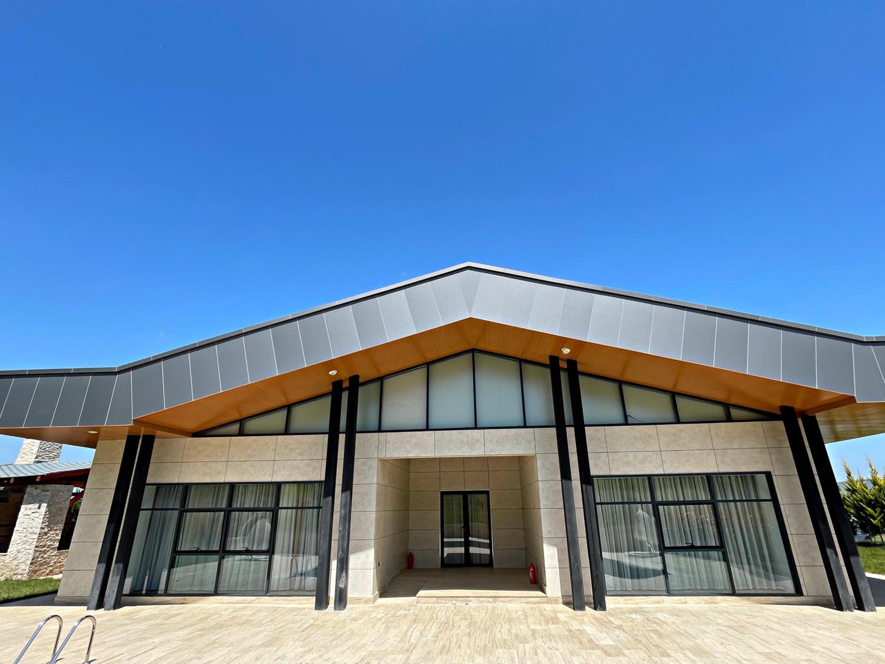 Arena Apartments & Villas Guba