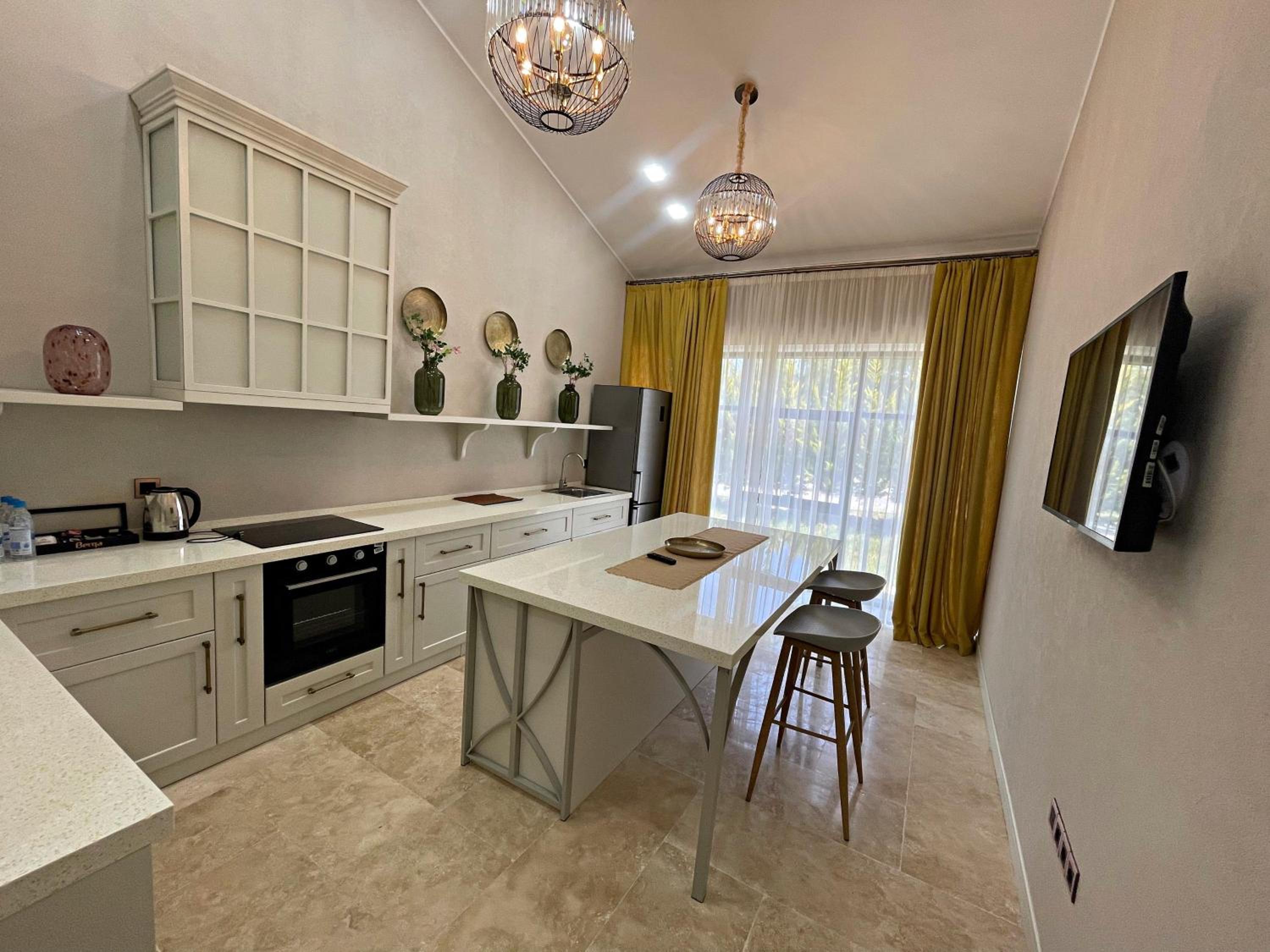 Arena Apartments & Villas Guba