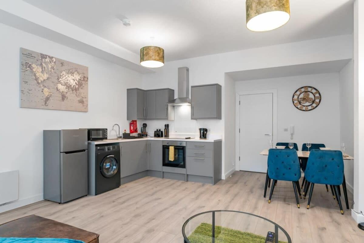 Spacious 1 Bed Apartment in Belfast East Village view 5