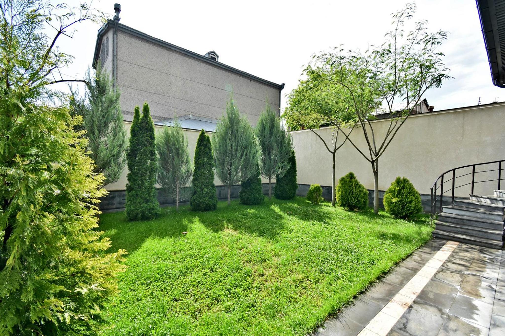 Luxury White House In Yerevan