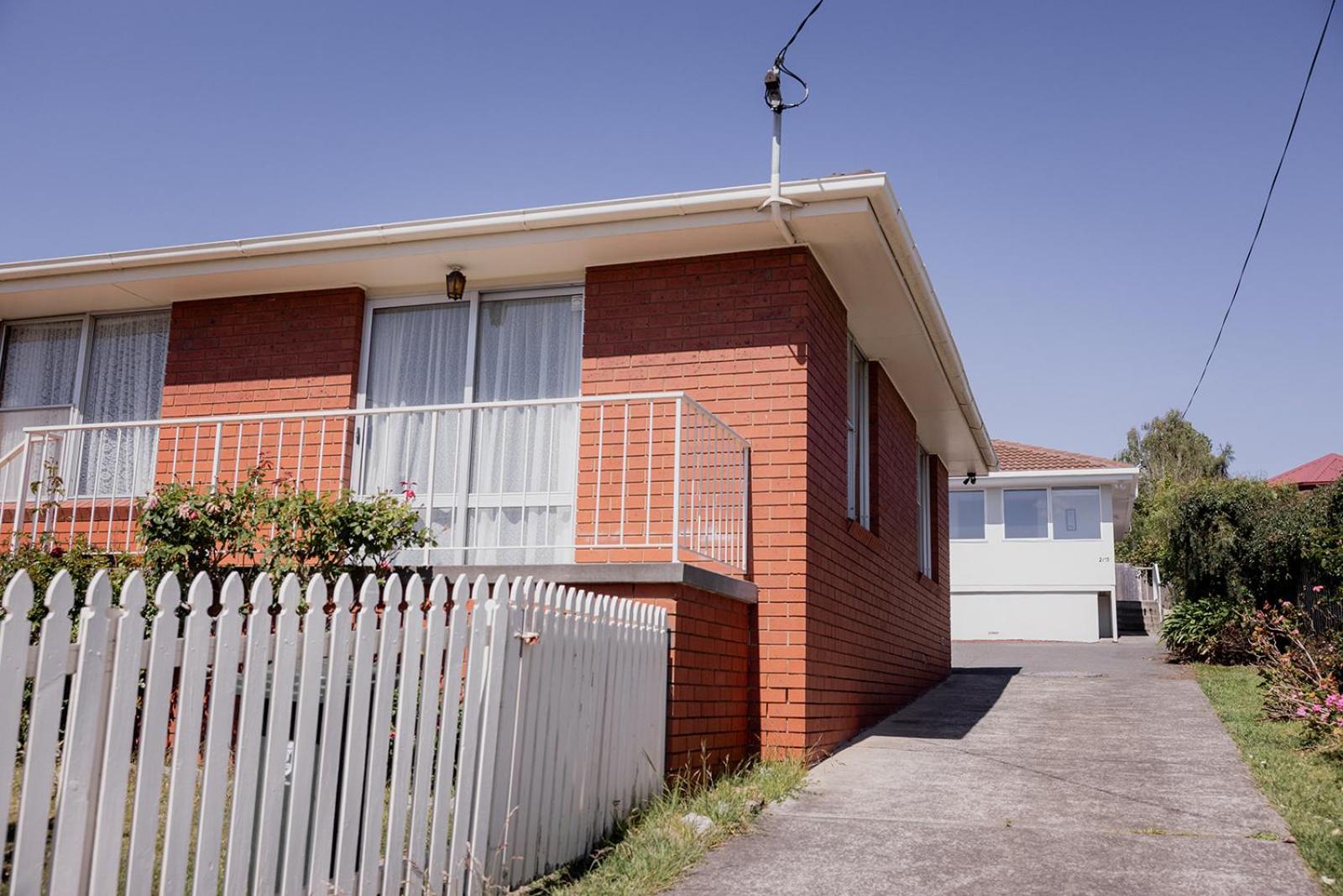 Modern refurbished unit in charming Bellerive