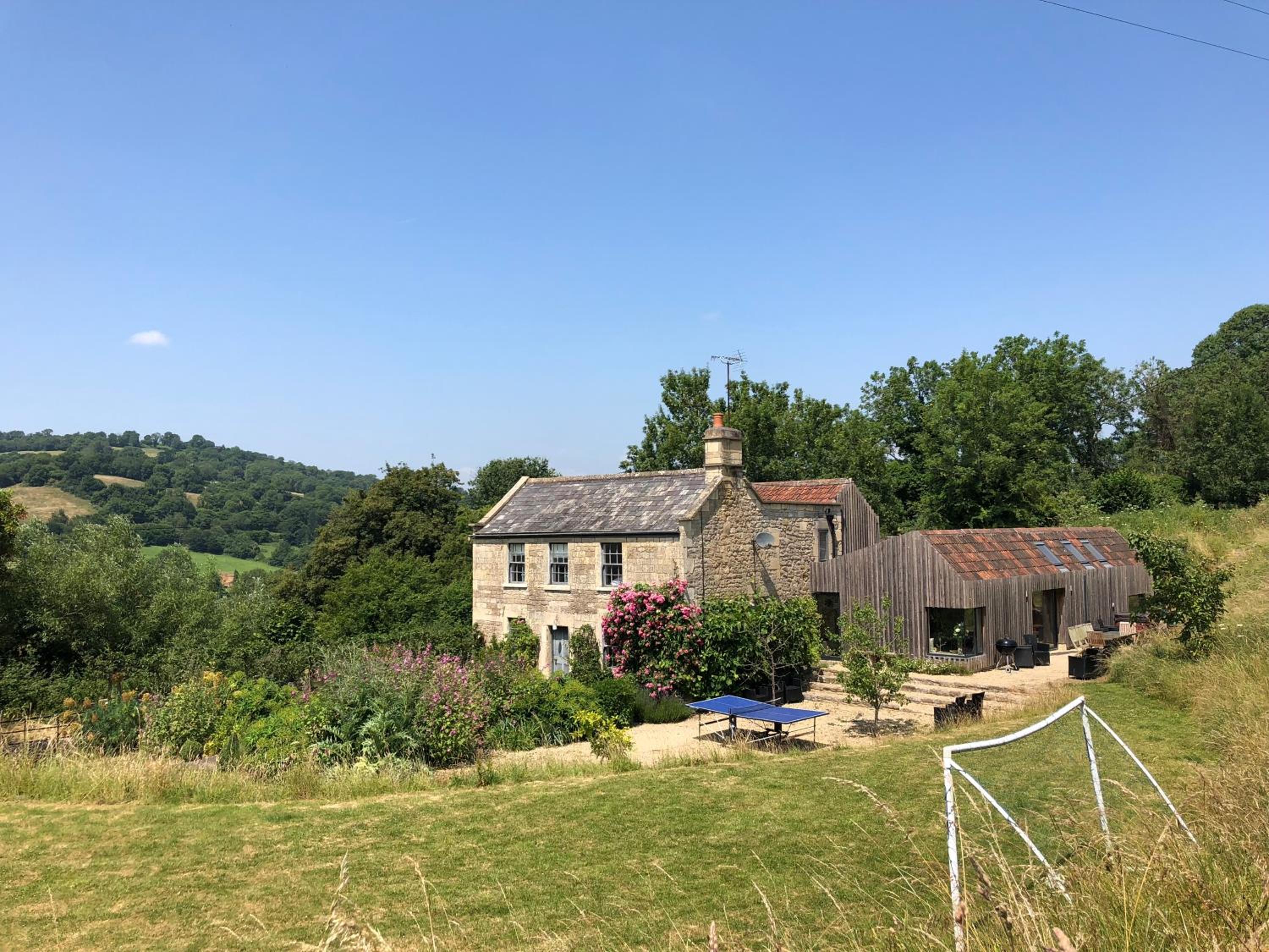 6-Bed Sleeps 16 Pets Allowed Hot Tub view 2