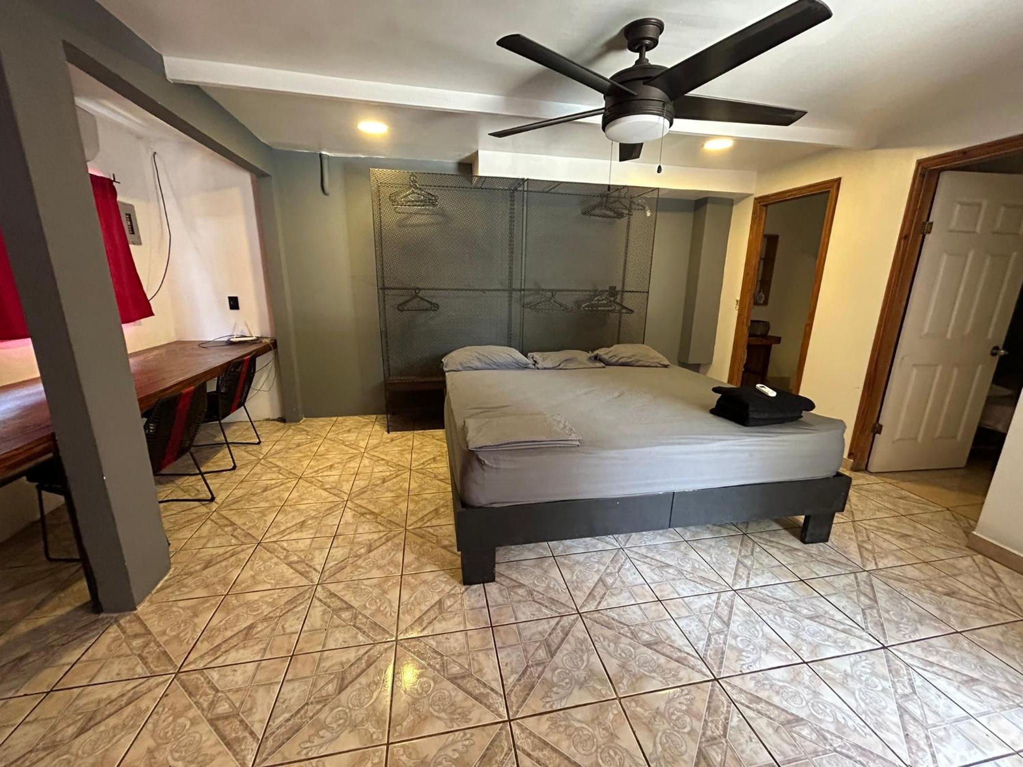 CASA FOTR LOCO