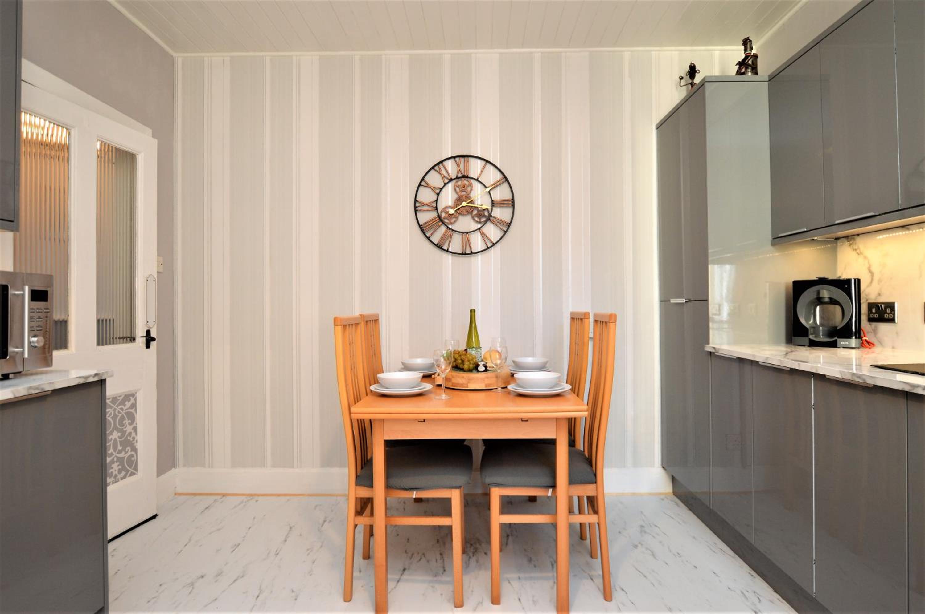Janeville Holiday Apartment