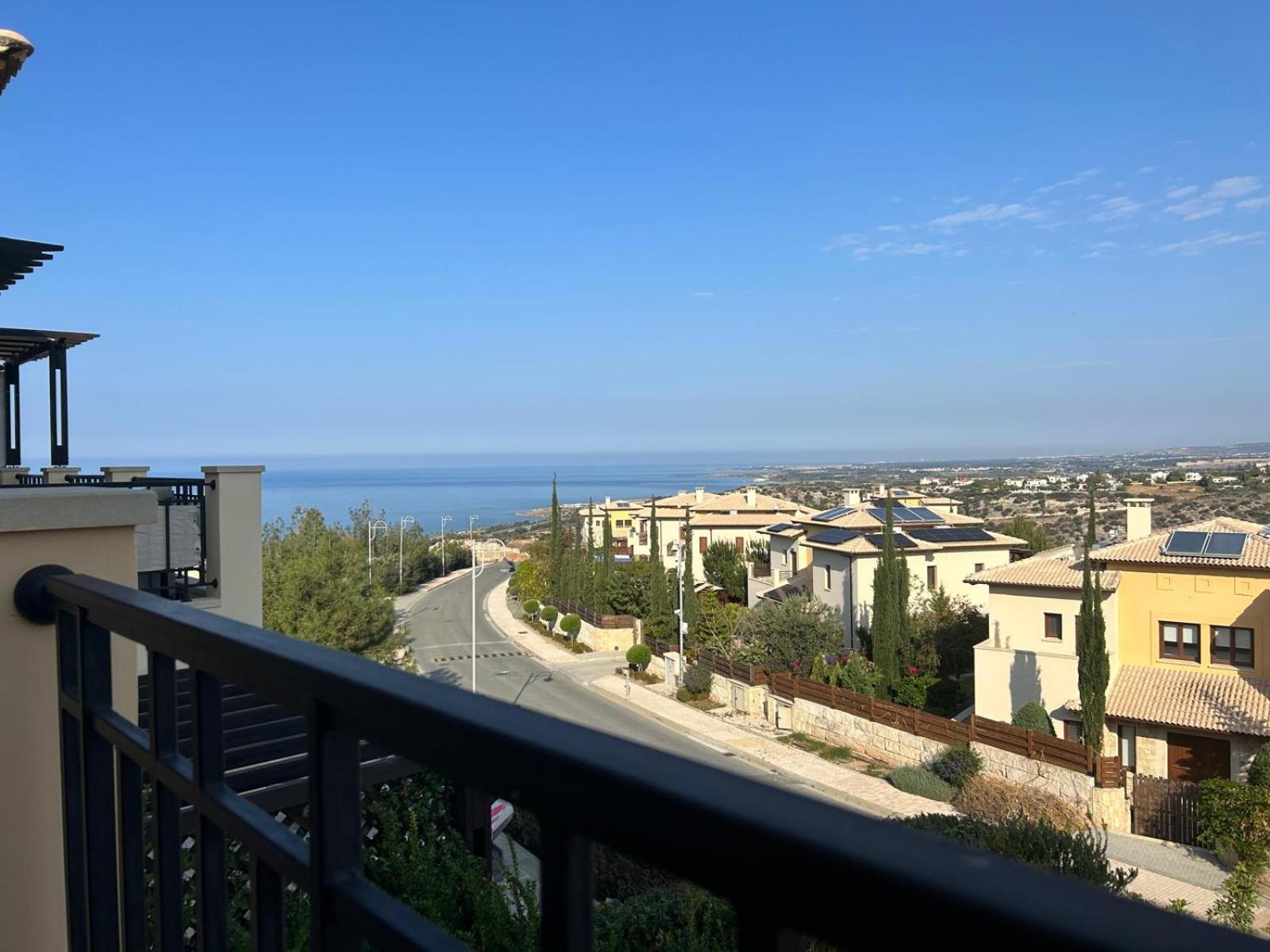 Aphrodite Hills Golf Resort luxury Sea View apartment, Sophia BJ12