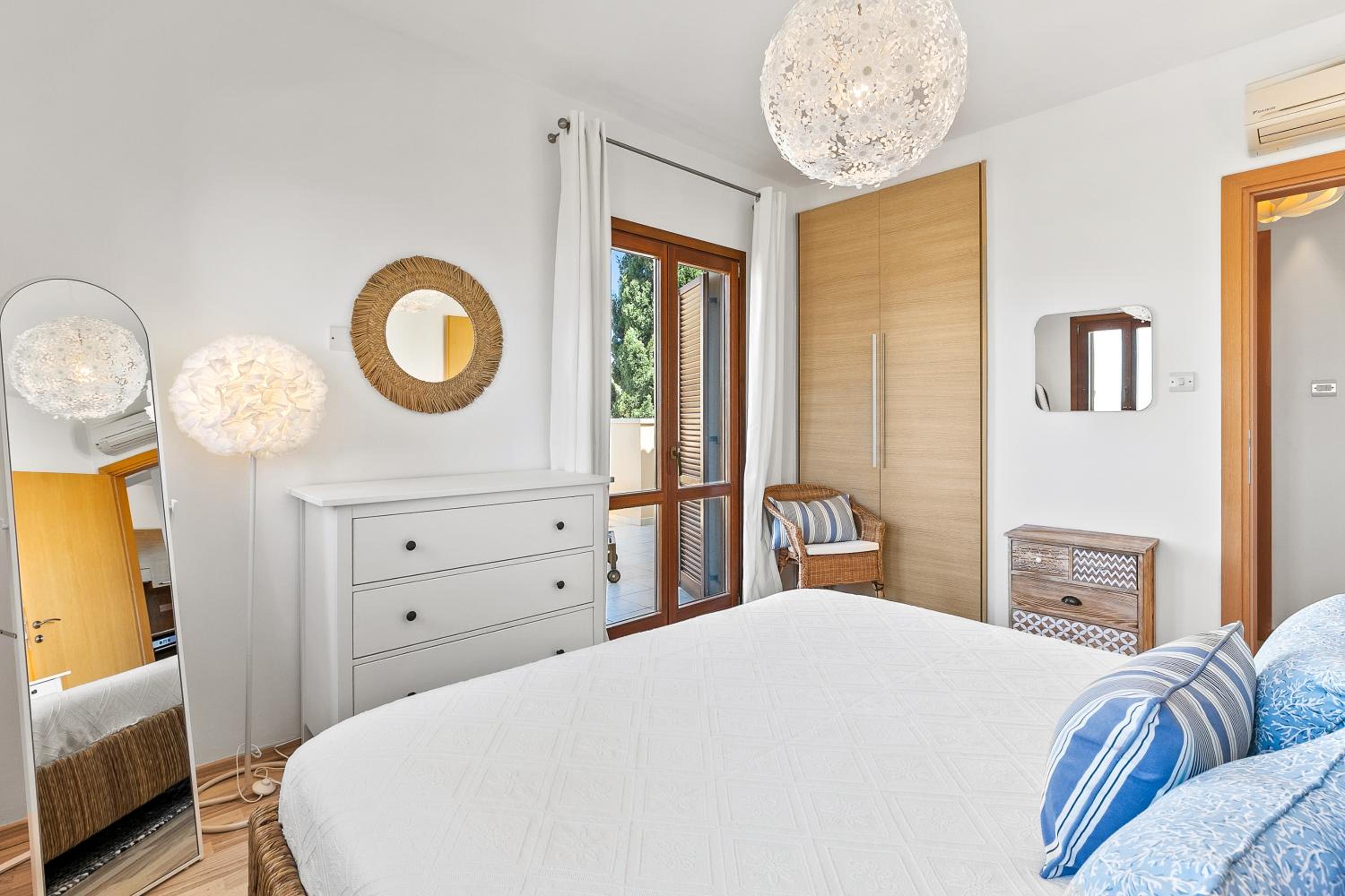 Aphrodite Hills Golf Resort luxury Sea View apartment, Sophia BJ12