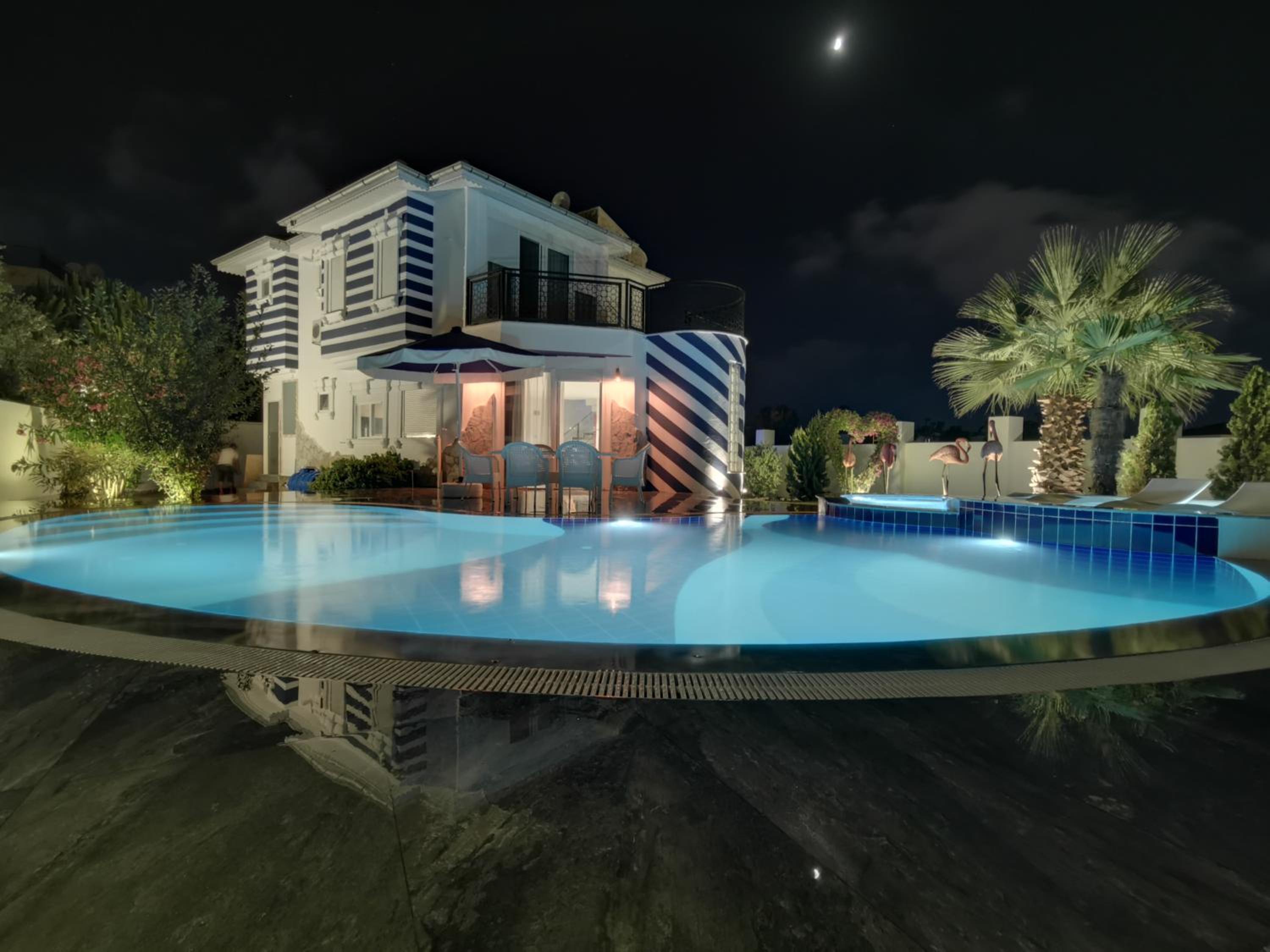 RED PREMIUM VIP// CUSTOM DESIGN VILLA WITH TURKISH BBQ+PRVT SWMG POOL view 5