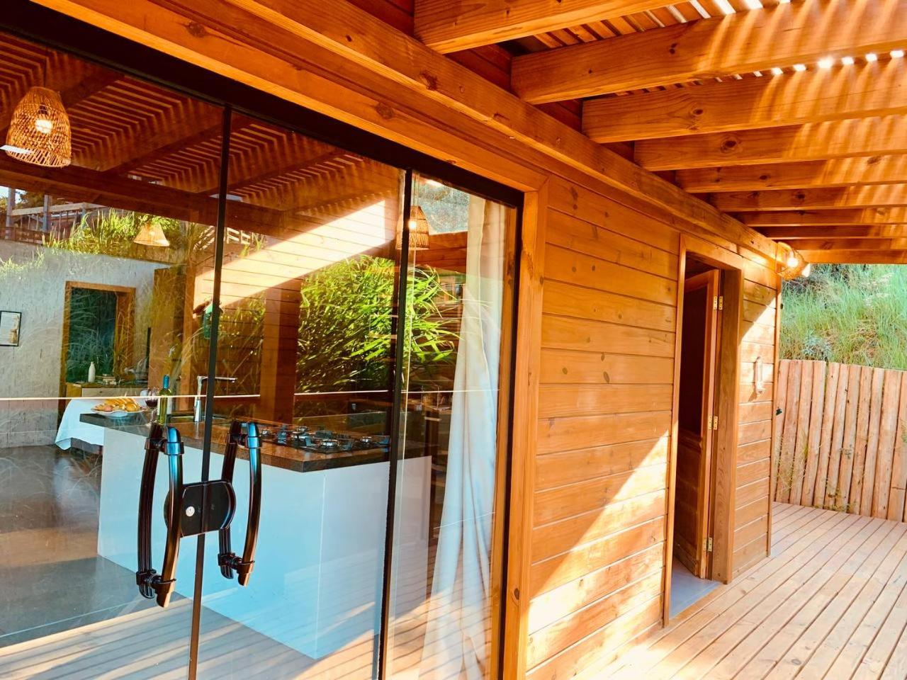 Casa com jacuzzi e piscina aquecida- Praia do Rosa-SC