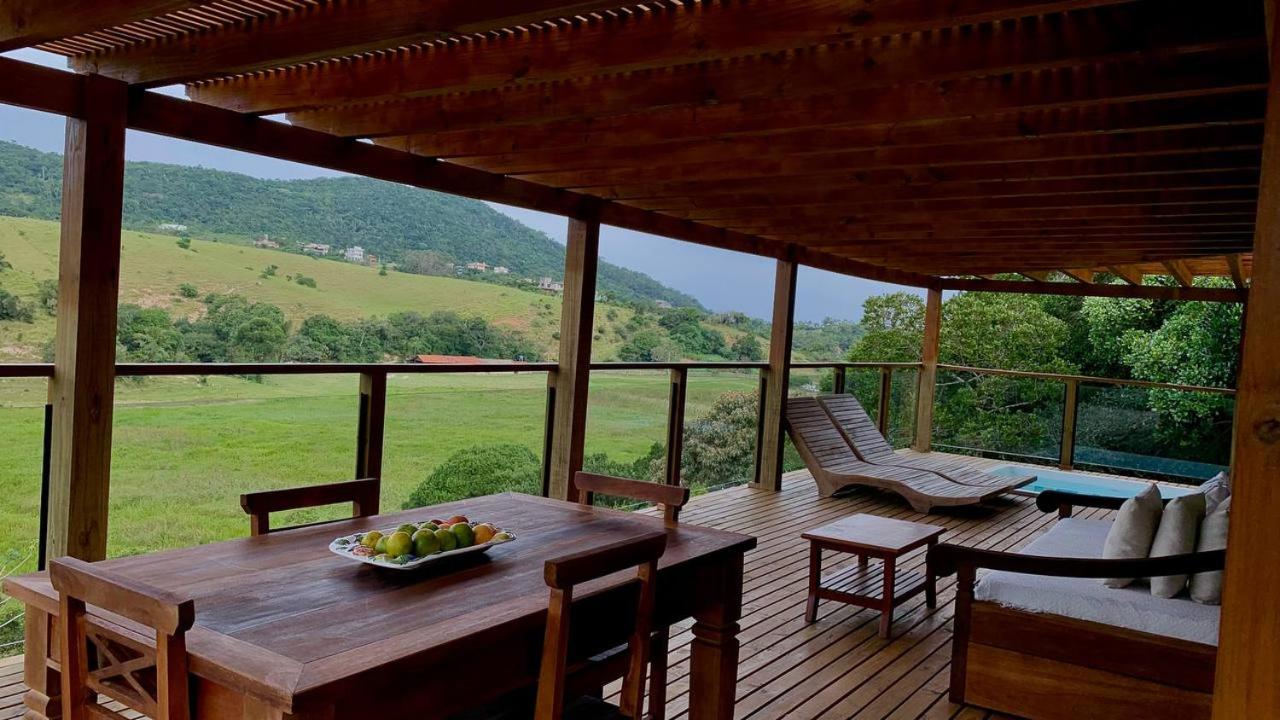Casa com jacuzzi e piscina aquecida- Praia do Rosa-SC