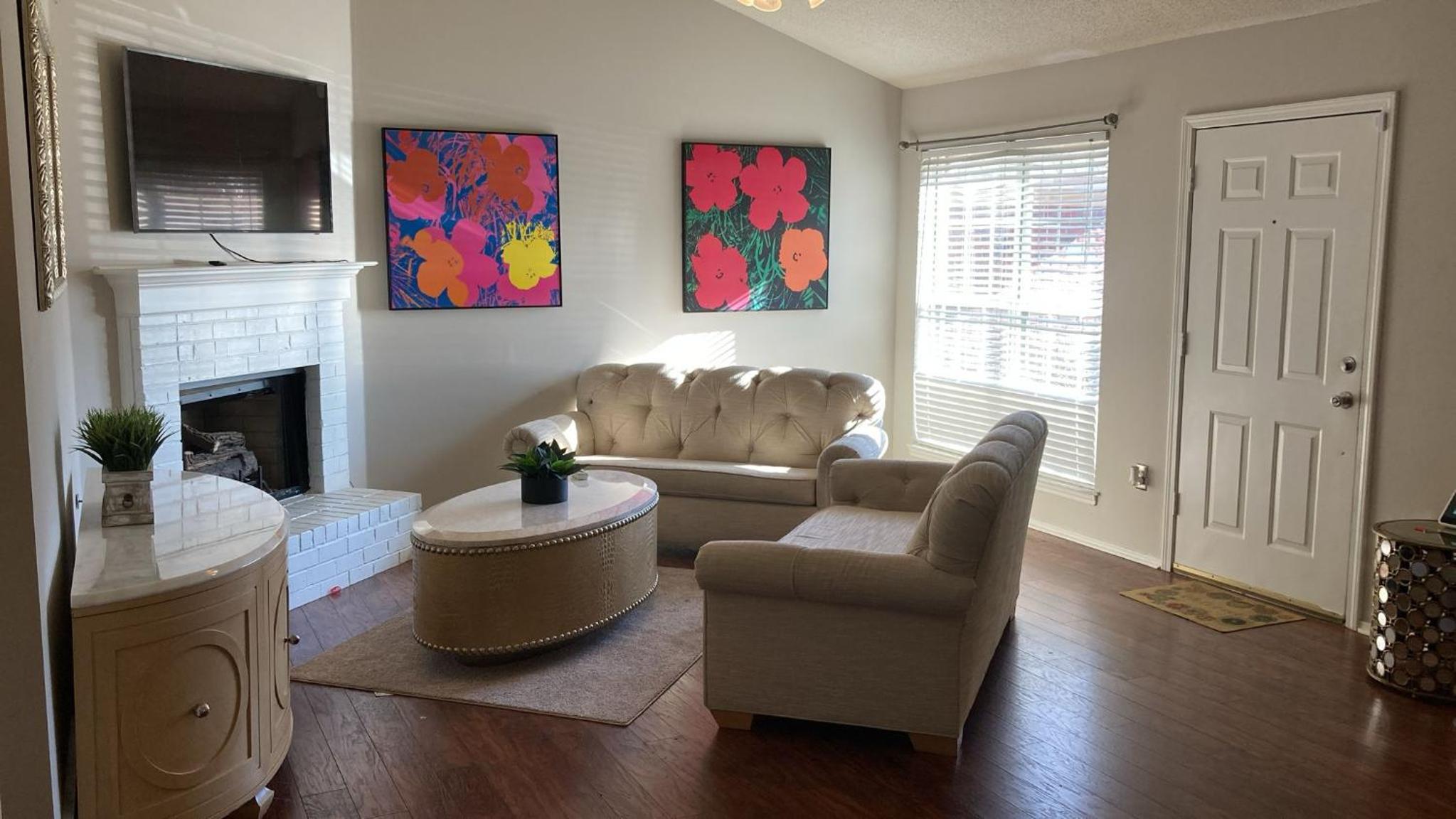 Memphis Vacations - Modern and Cozy 3BR Memphis with Jetted Tub - Property Image 1