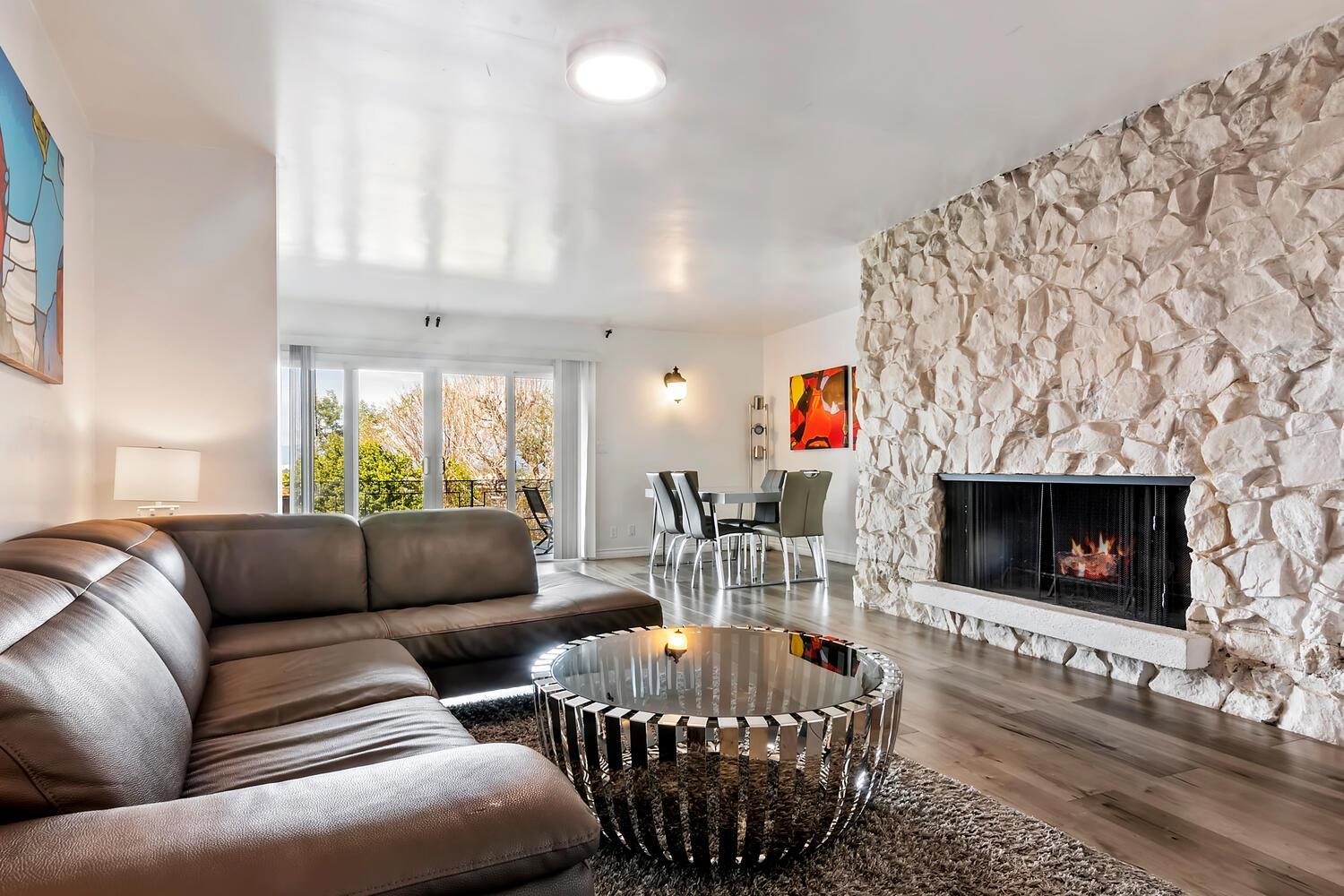 4 bedroom and 3 bath home close to universal studio and Hollywood view 4