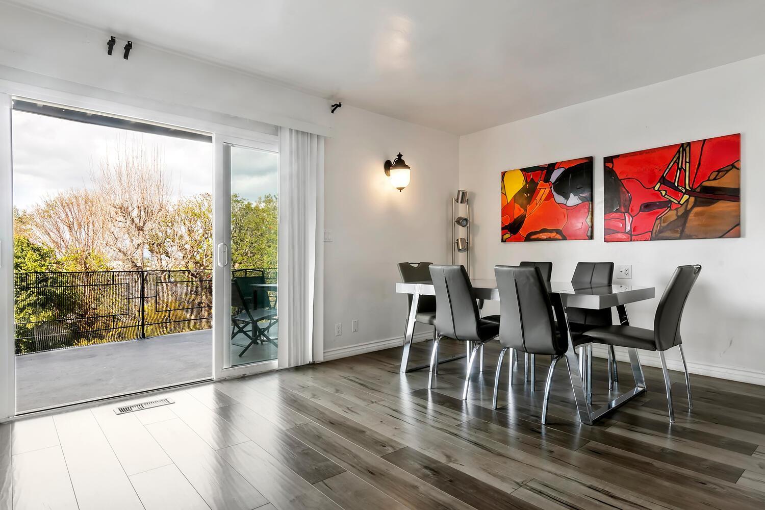 4 bedroom and 3 bath home close to universal studio and Hollywood view 5
