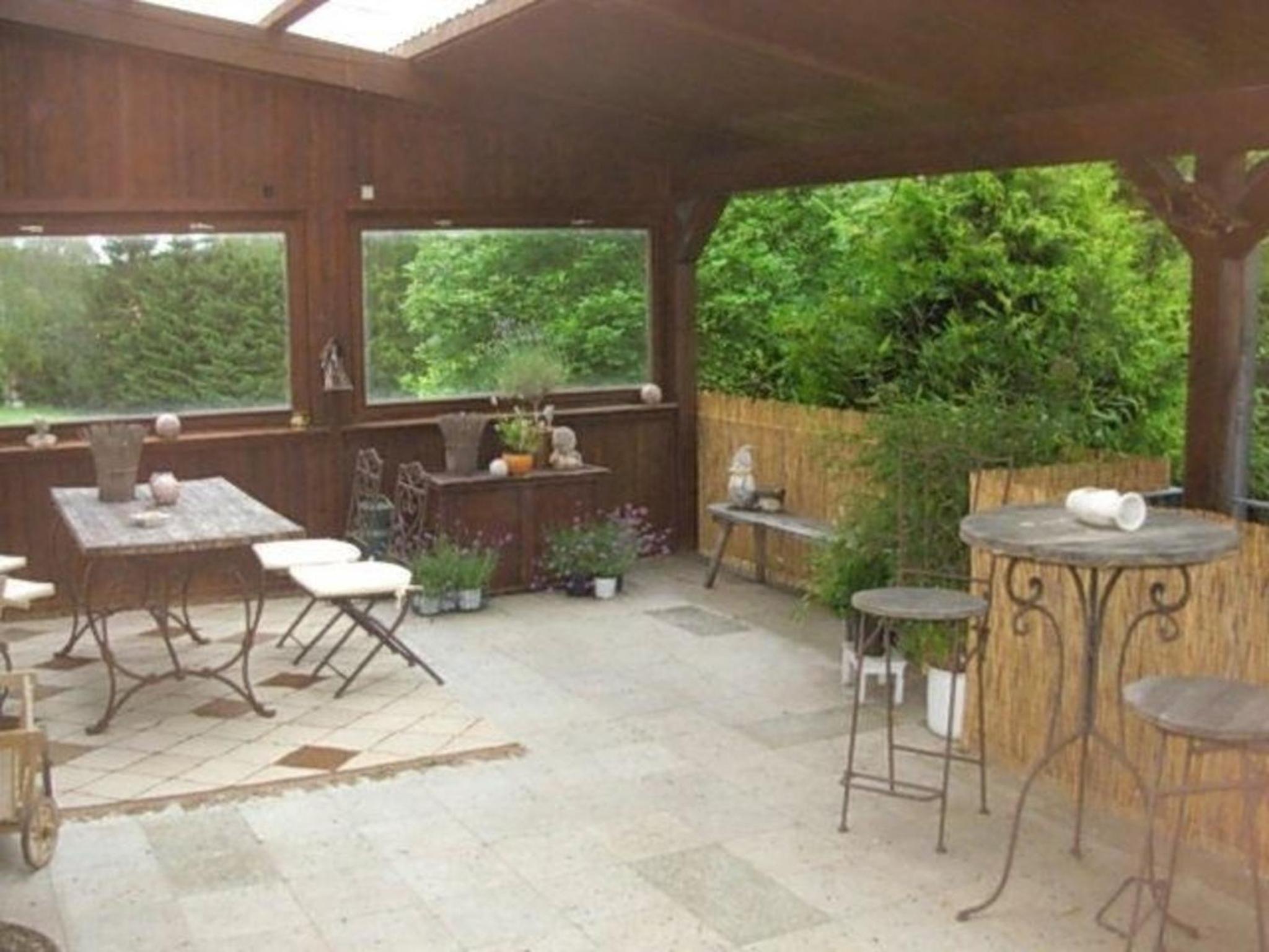 Große, hundefreundliche Ferienwohnung mit großer Terrasse in Flussnähe