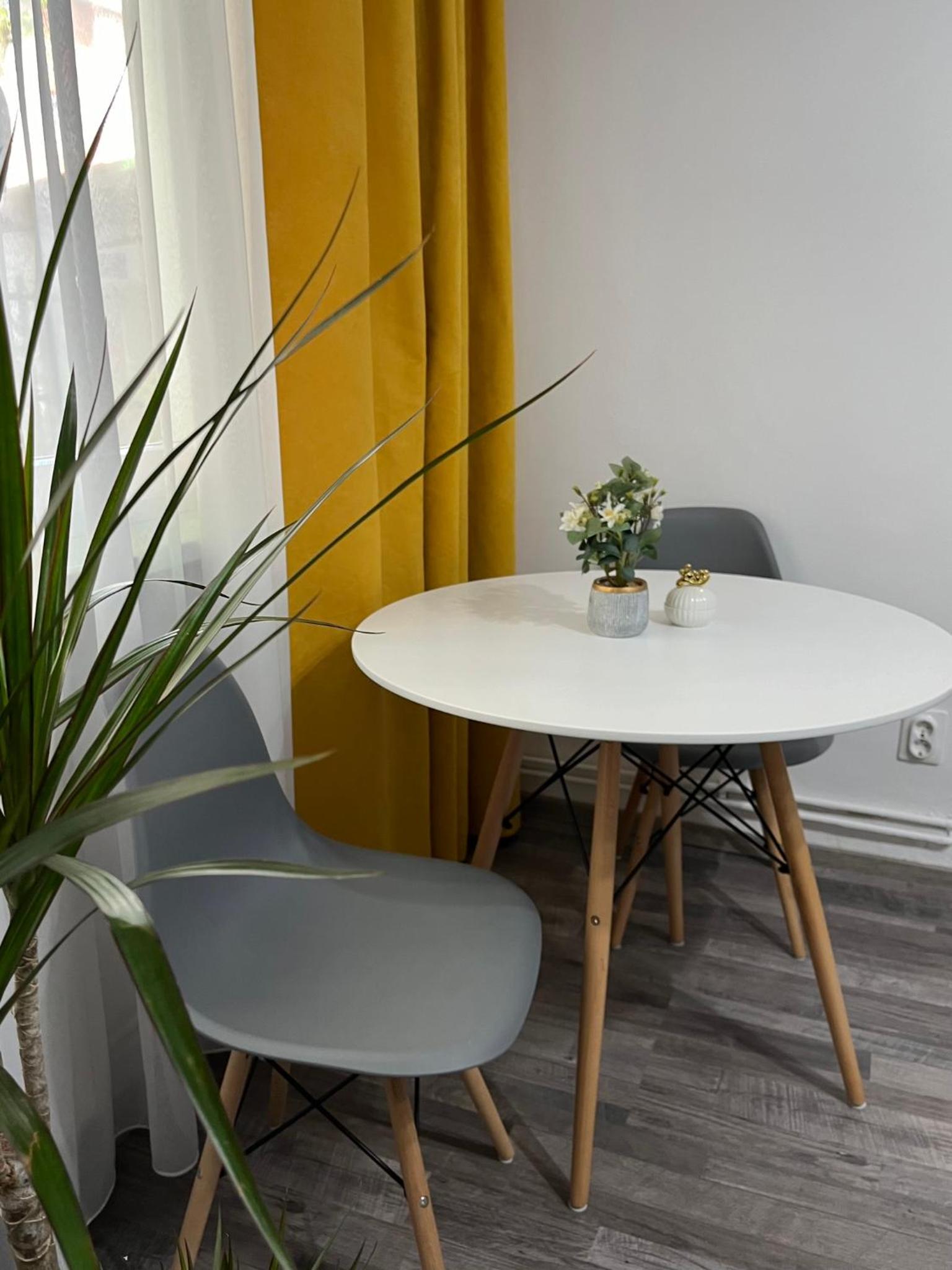 Star Apartment