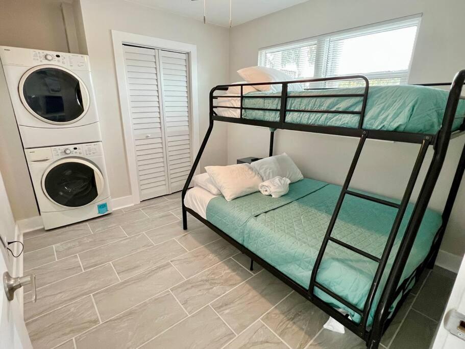 Adorable Aqua La Vista, Baby - Dog Friendly! Free Activities Included! view 3