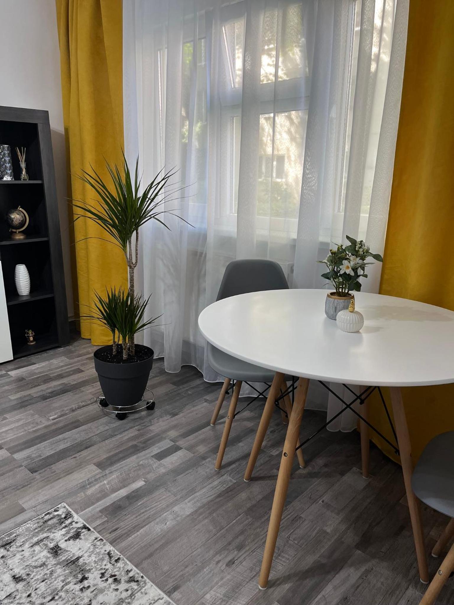 Star Apartment