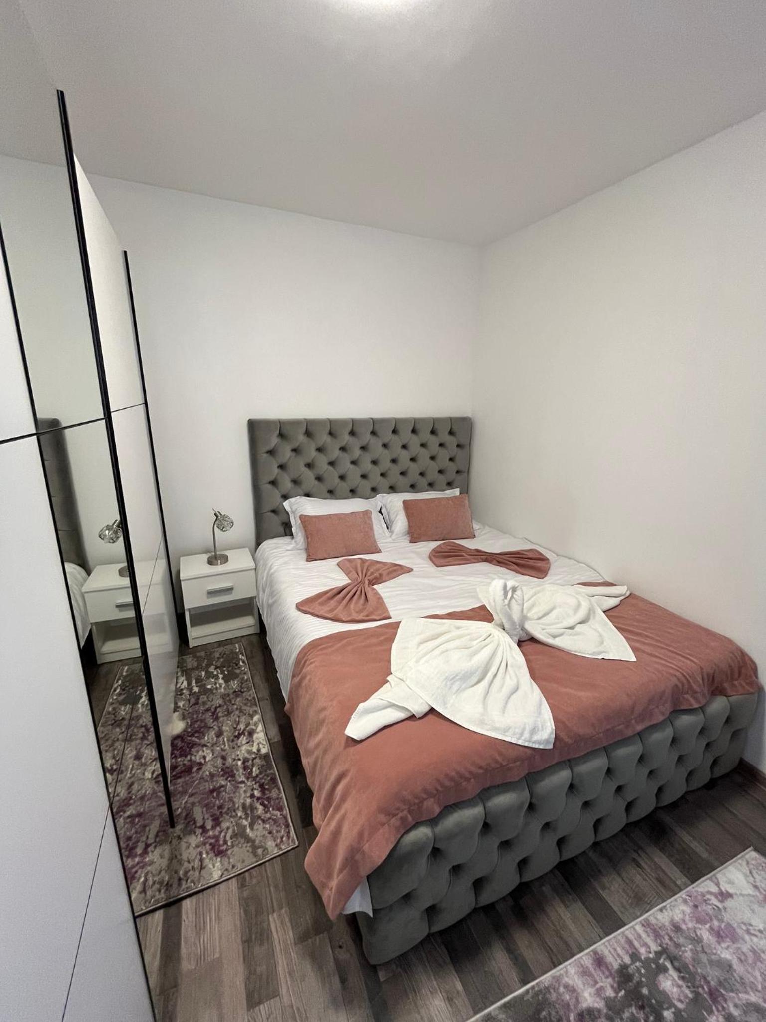 Star Apartment