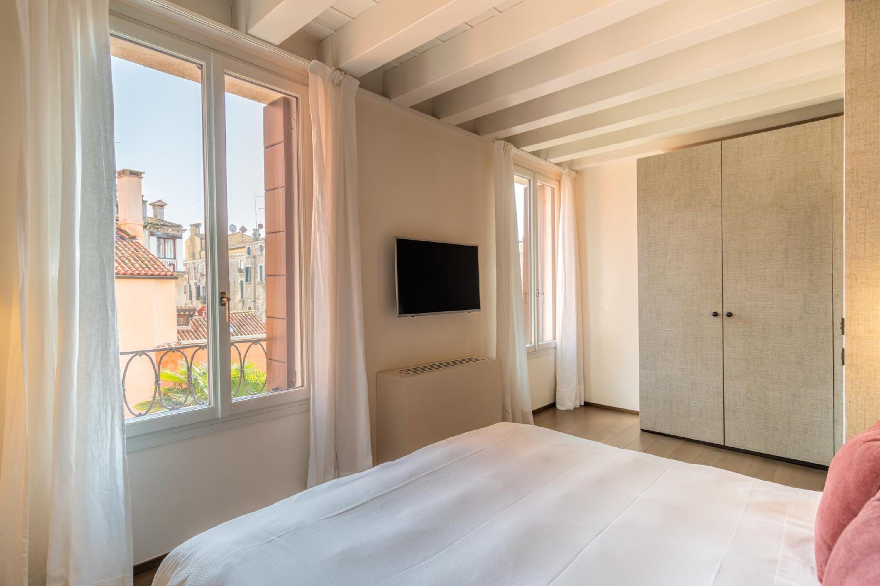 Palazzo Morosini Degli Spezieri - Lifestyle Apartments