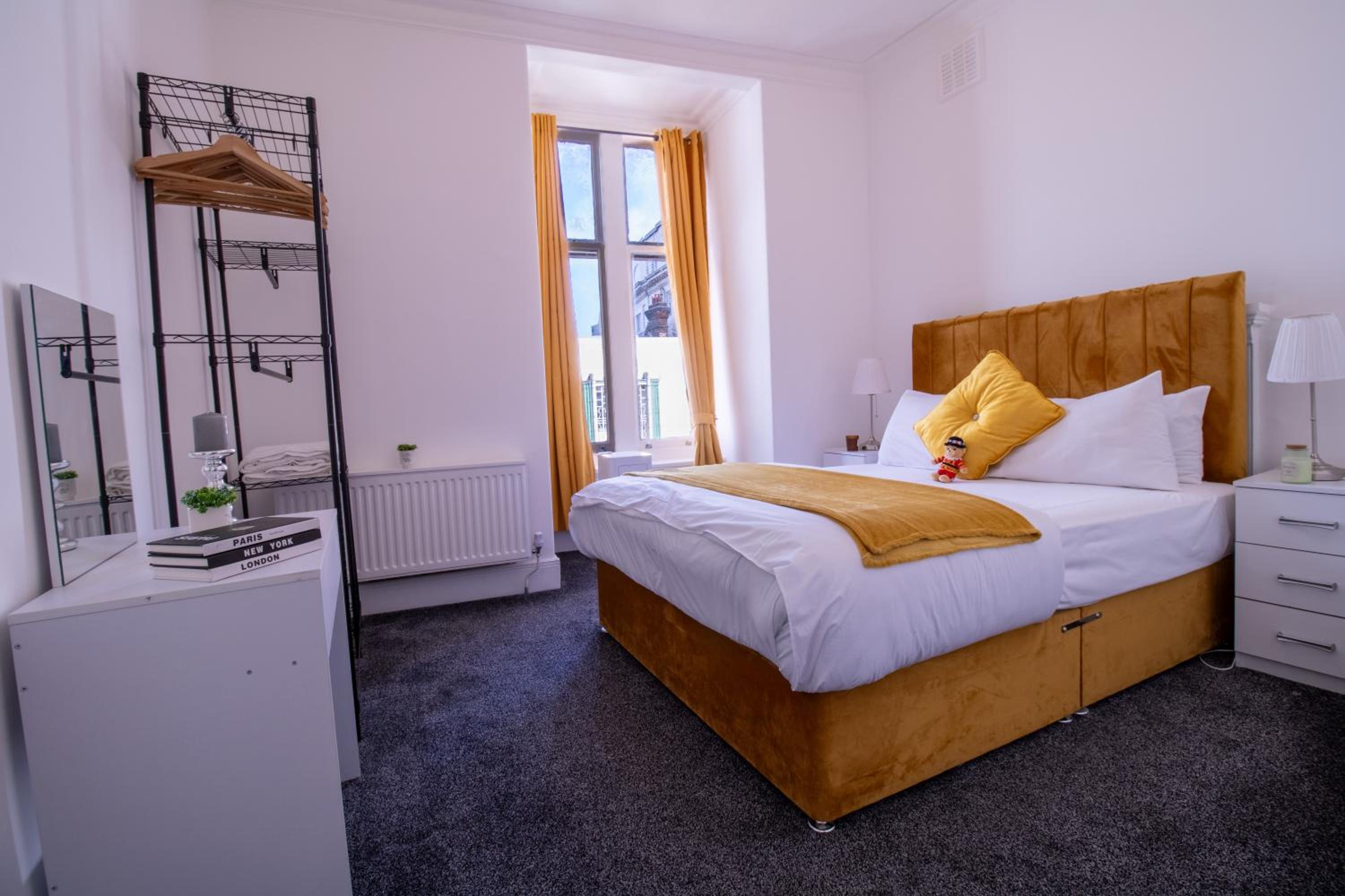 Luxurious Apartments on Oxford Street