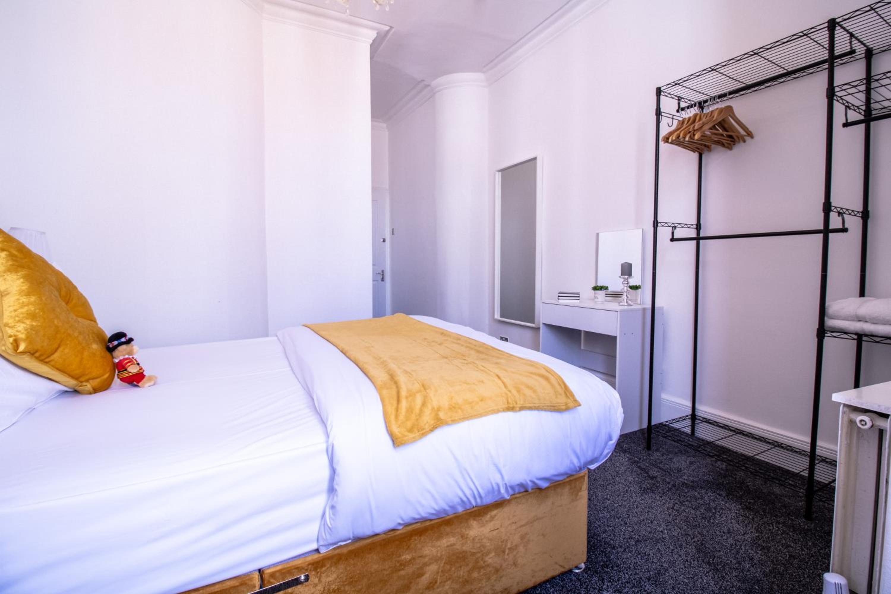 Luxurious Apartments on Oxford Street