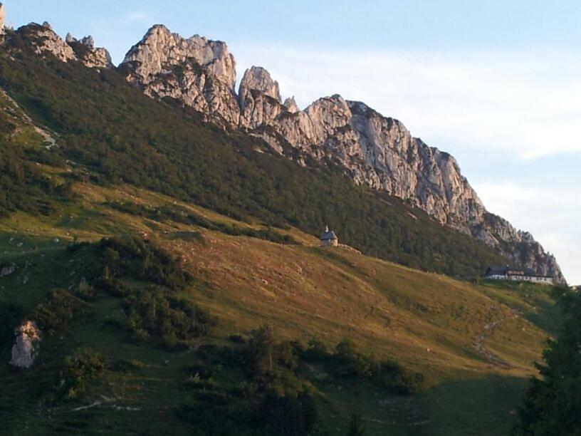 AlpenChiemsee Ferienwohnung mit Bergblick und Seenähe