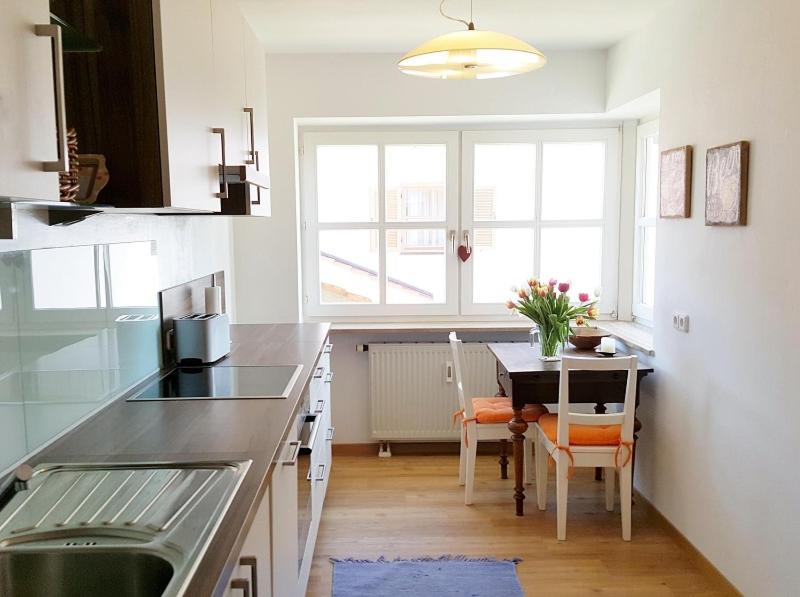 AlpenChiemsee Ferienwohnung mit Bergblick und Seenähe