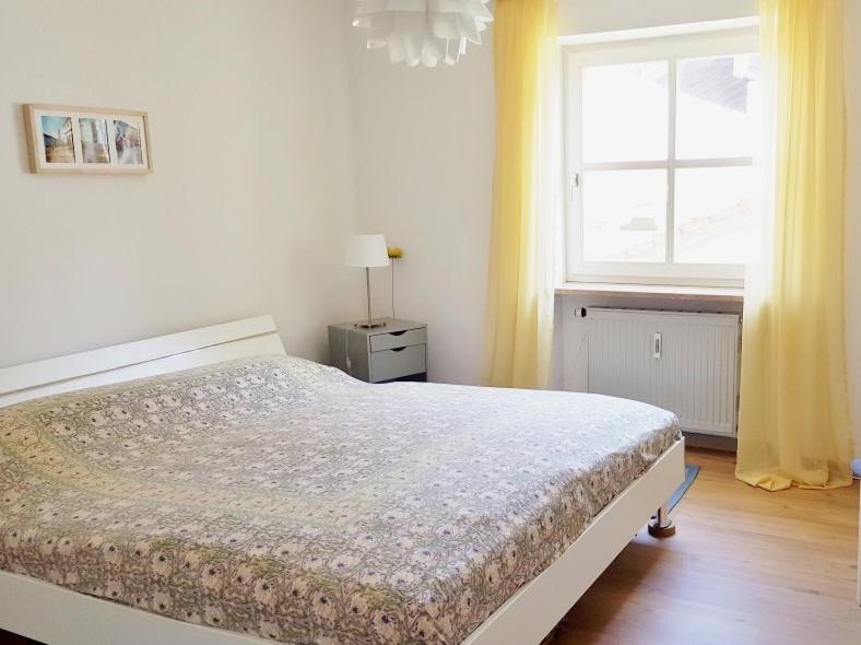 AlpenChiemsee Ferienwohnung mit Bergblick und Seenähe