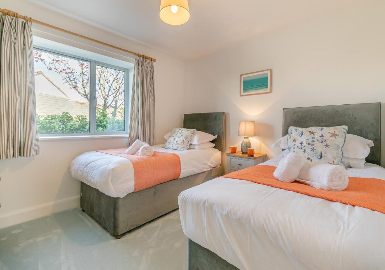 4 Bed in Trevone oc-p28959