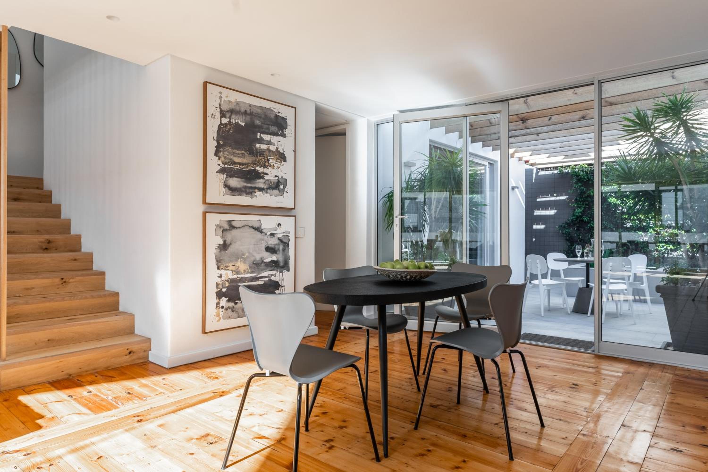 Spacious home Three minutes walk to the beach