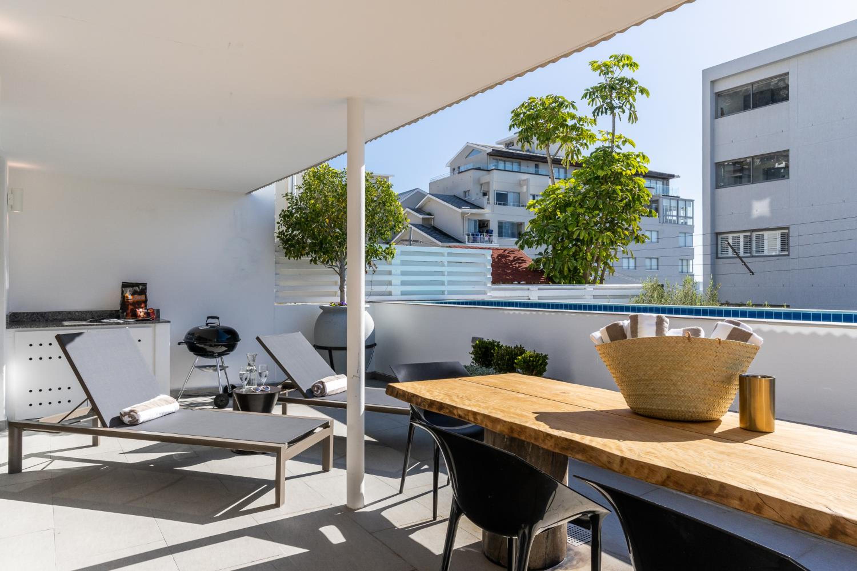 Spacious home Three minutes walk to the beach