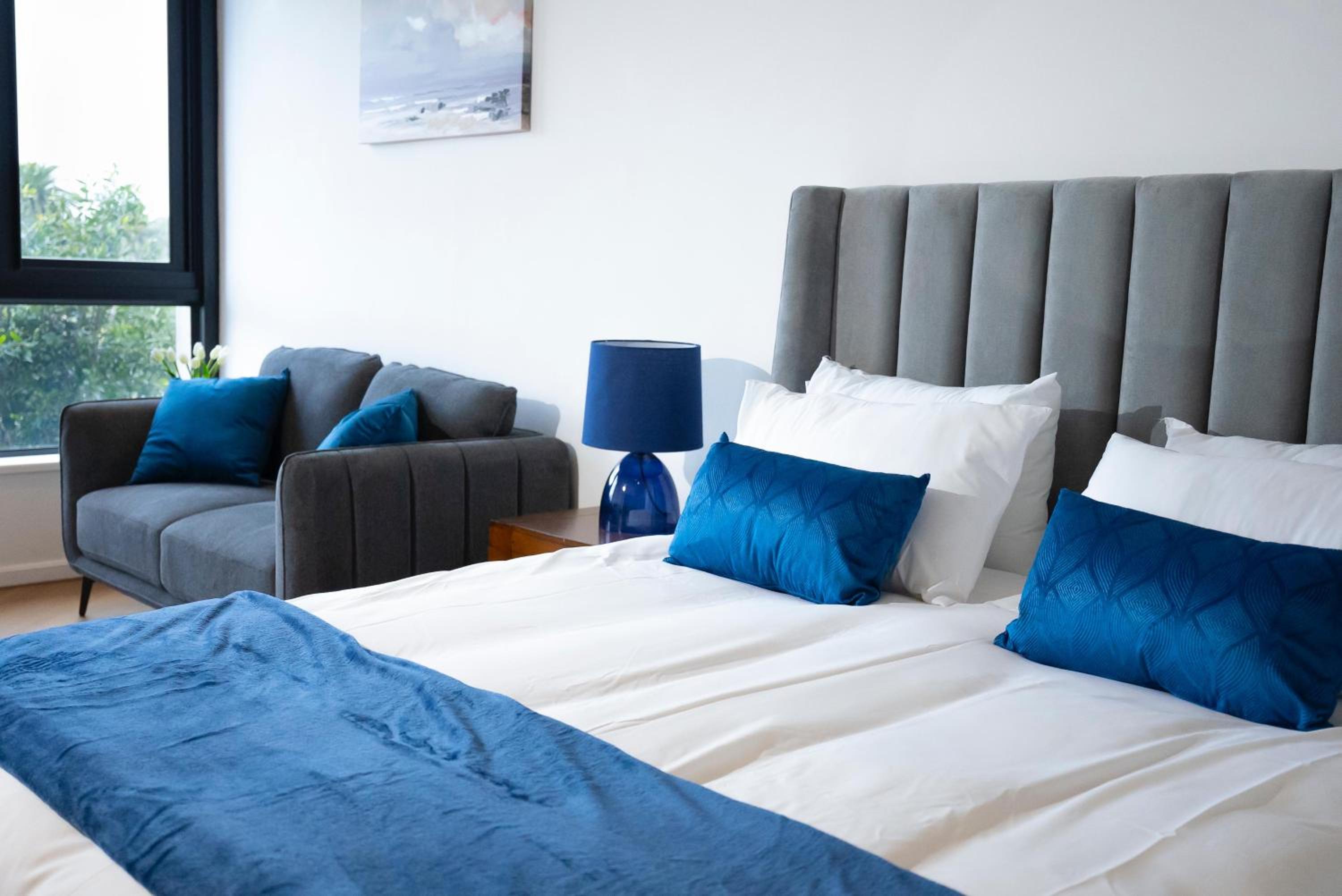 Stylish Studio in Century City Bridgewater Walk to Canal Walk view 5