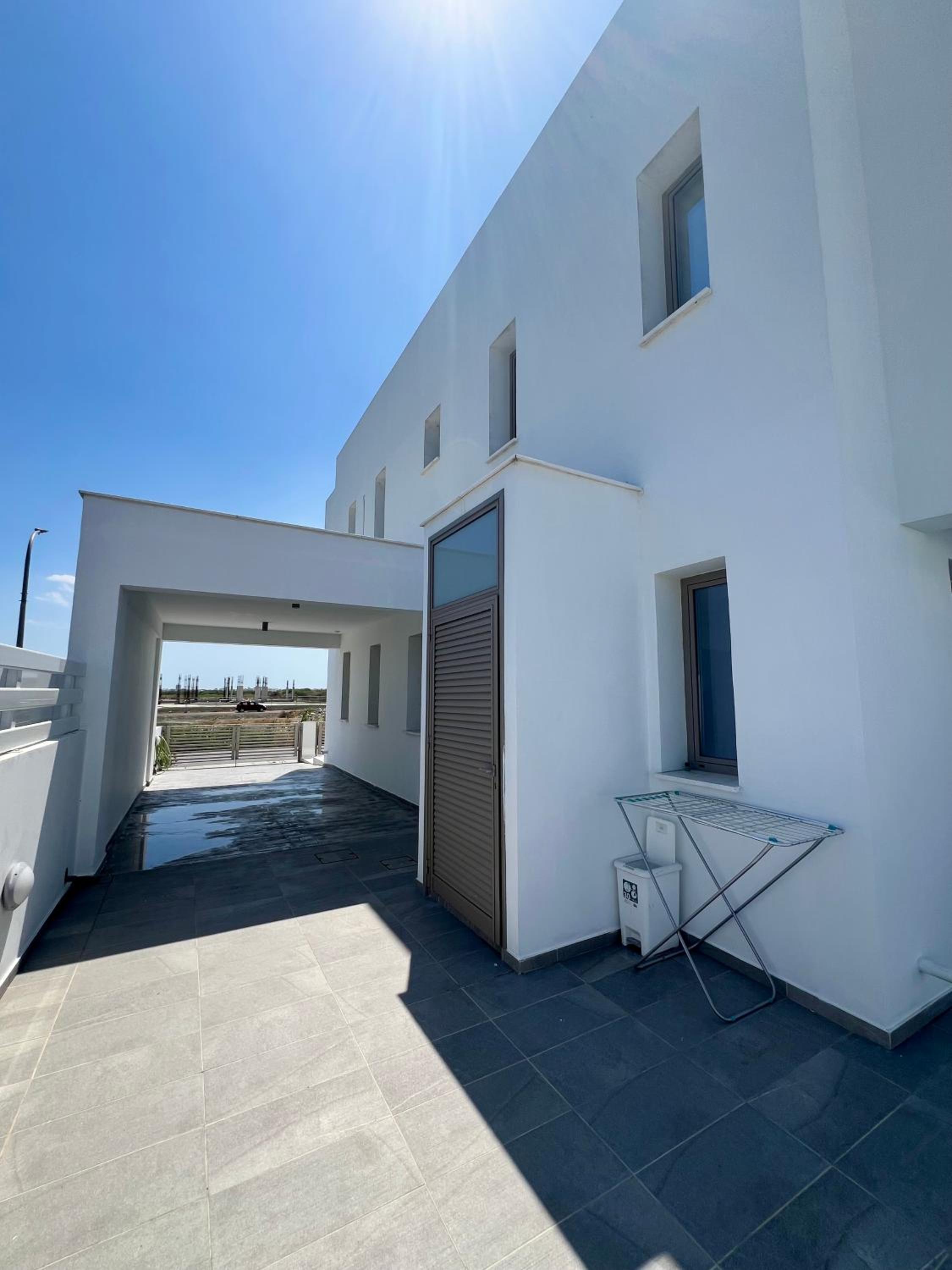 Hubstay - Seaview Villa Oriana in Larnaca